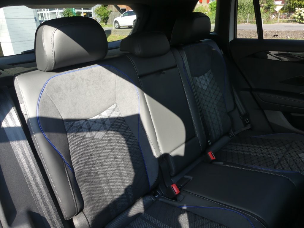 VW Tiguan 2.0 TSI DSG R-Line United 4Motion-image-12