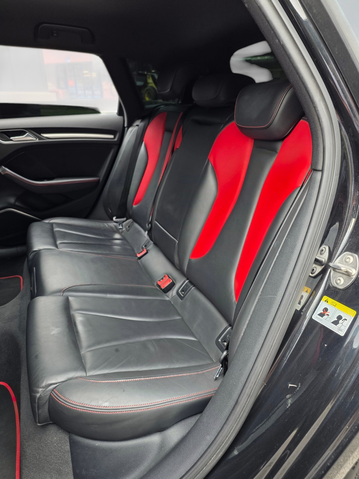 AUDI S3 Sportback 2.0 TFSI quattro S-tronic-image-13