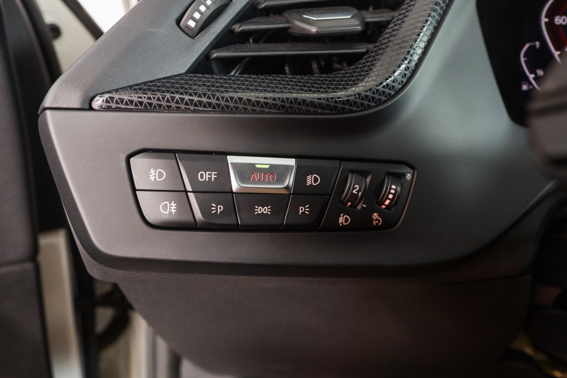 BMW 118i Sport Line Steptronic-image-20