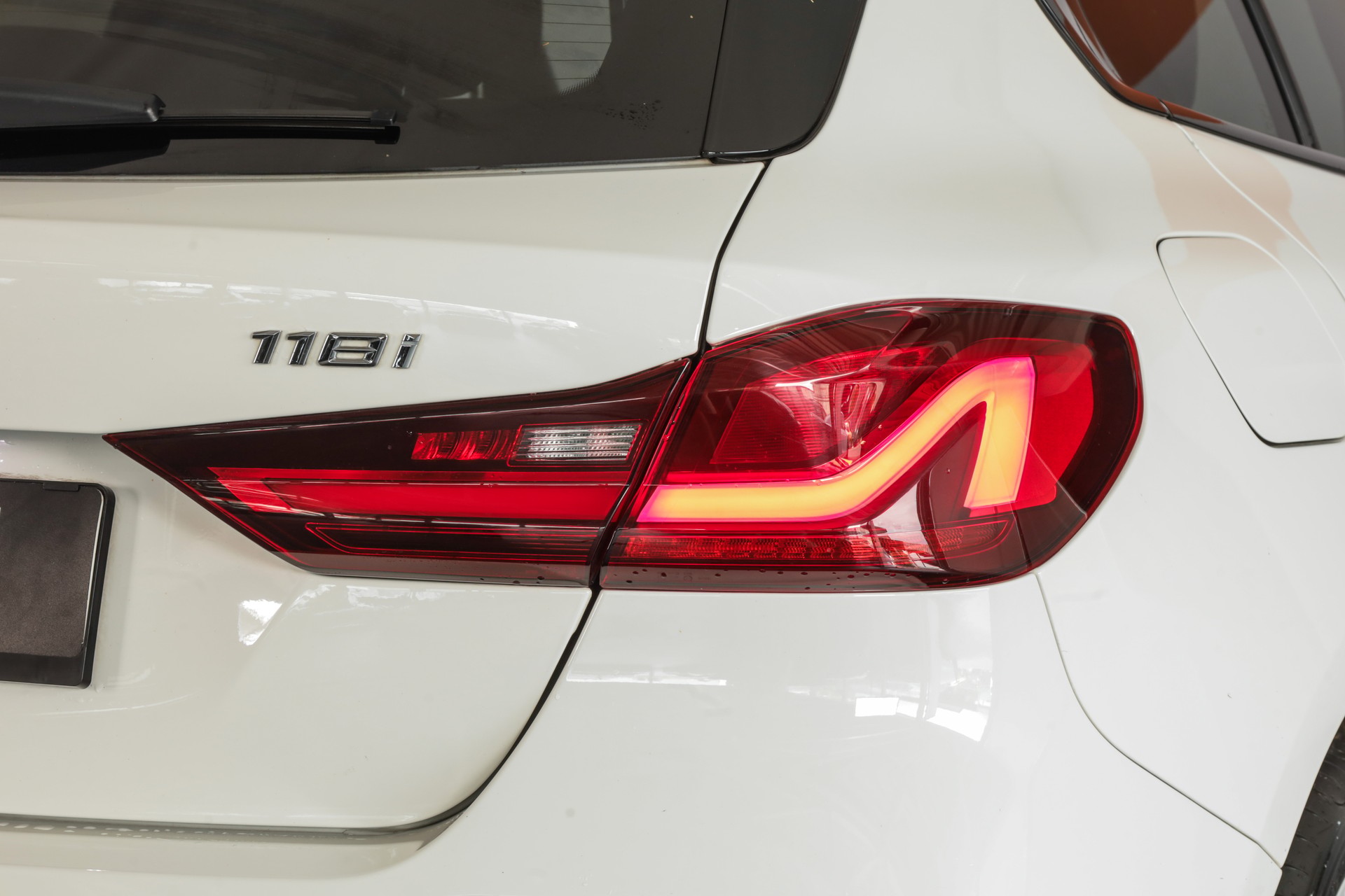 BMW 118i Sport Line Steptronic-image-6