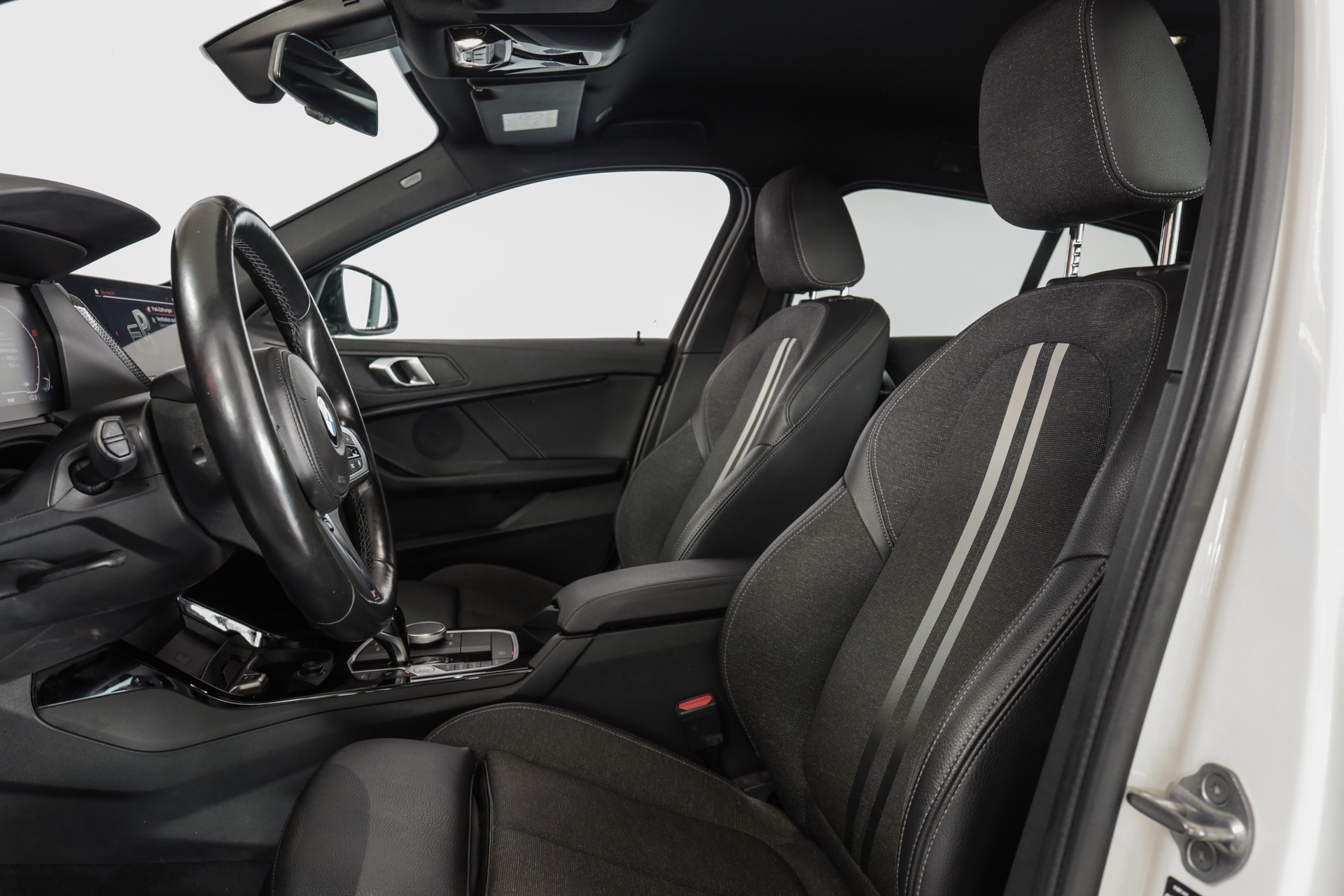 BMW 118i Sport Line Steptronic-image-10