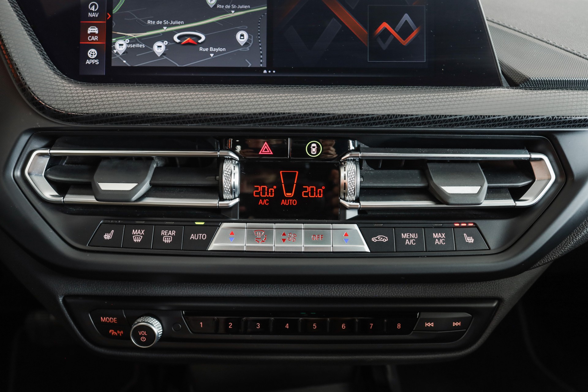 BMW 118i Sport Line Steptronic-image-17