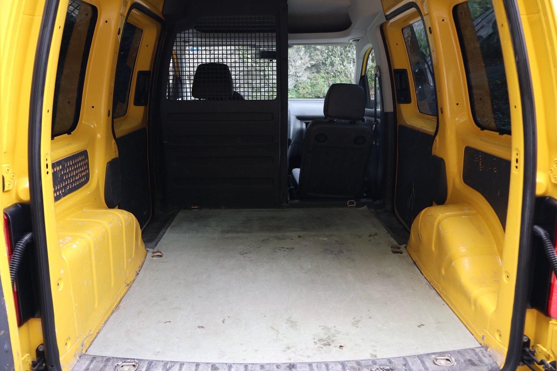VW CADDY-image-10