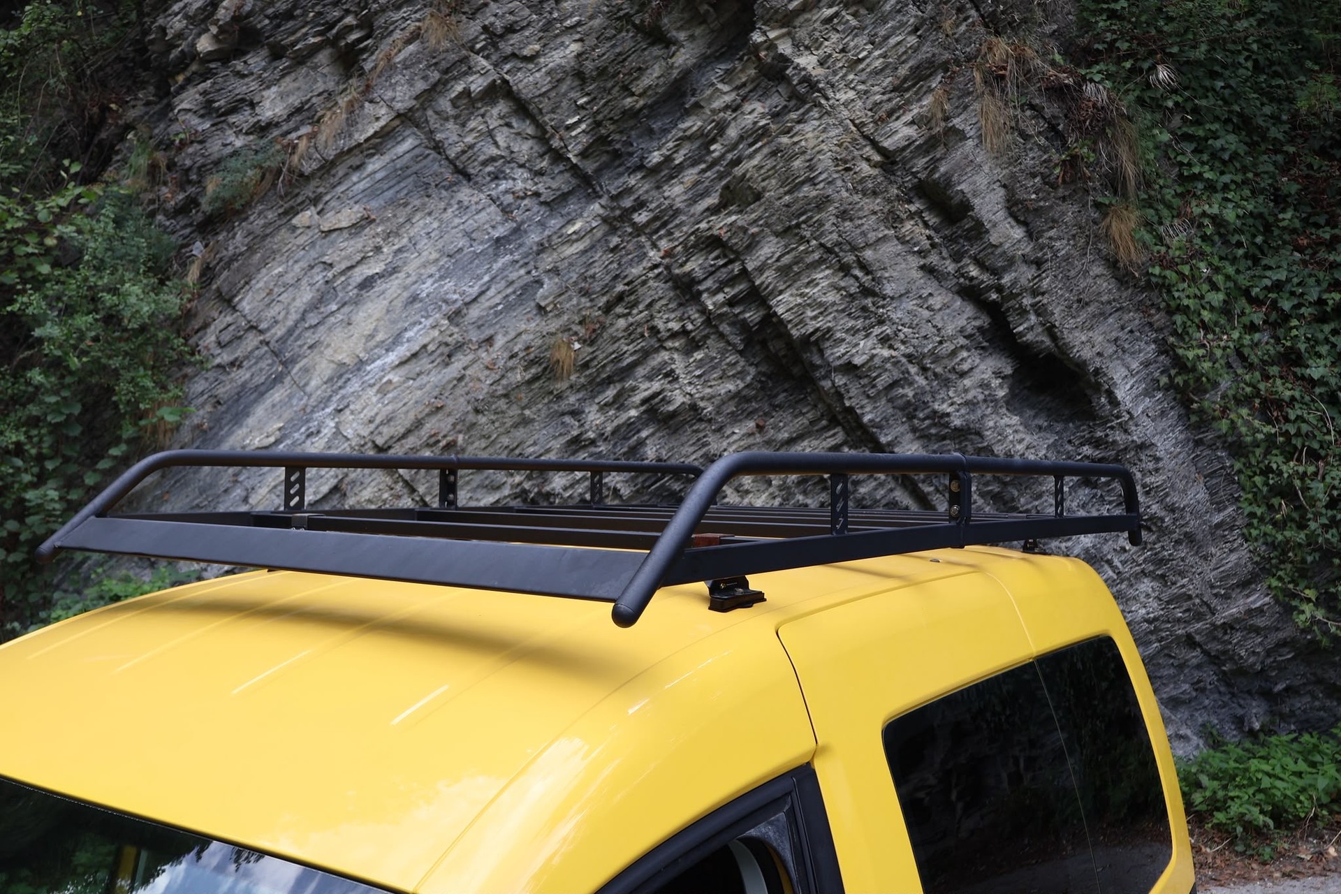 VW CADDY-image-12