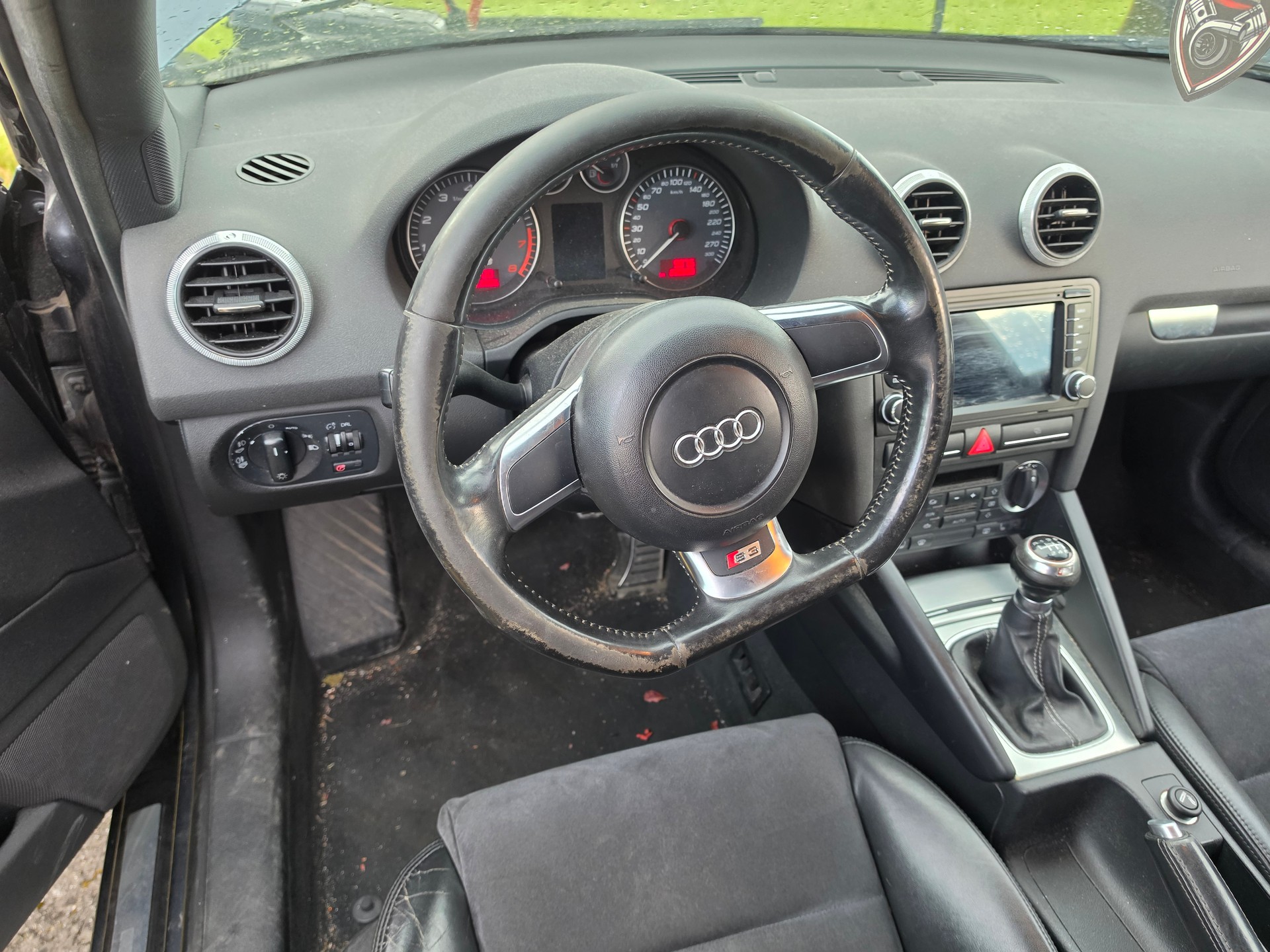 AUDI S3 2.0 Turbo FSI quattro-image-9