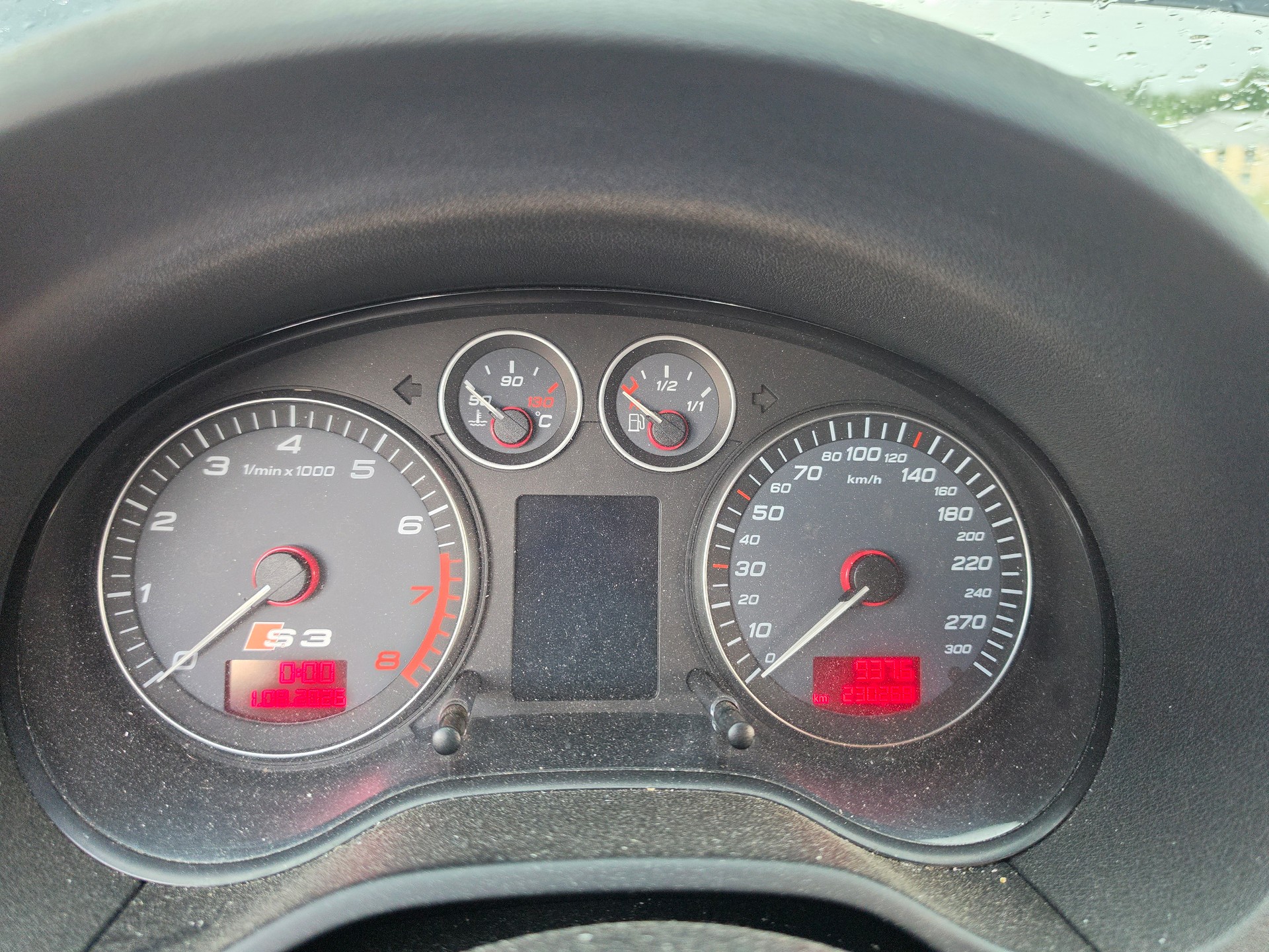 AUDI S3 2.0 Turbo FSI quattro-image-11
