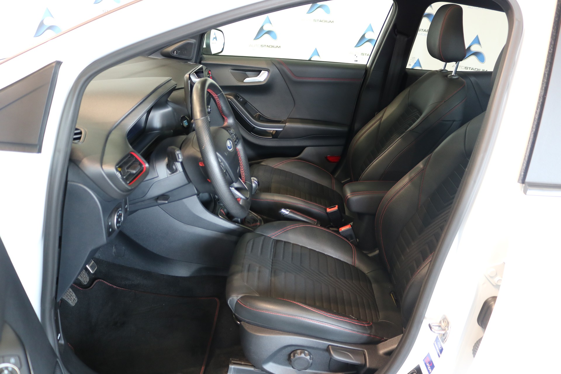 FORD Puma 1.0 MHEV ST-Line X-image-3
