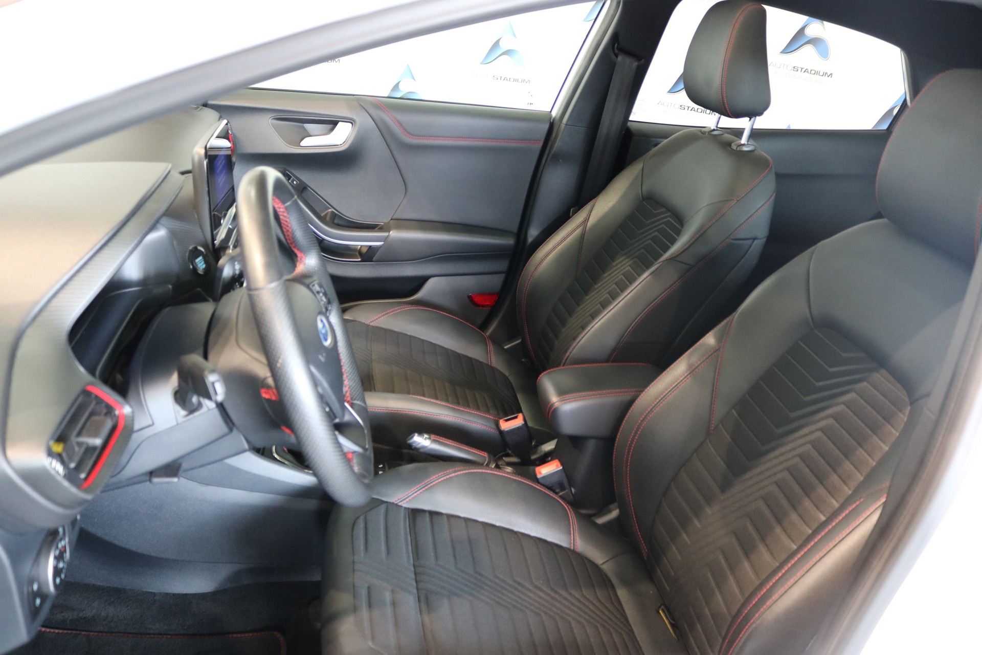 FORD Puma 1.0 MHEV ST-Line X-image-41