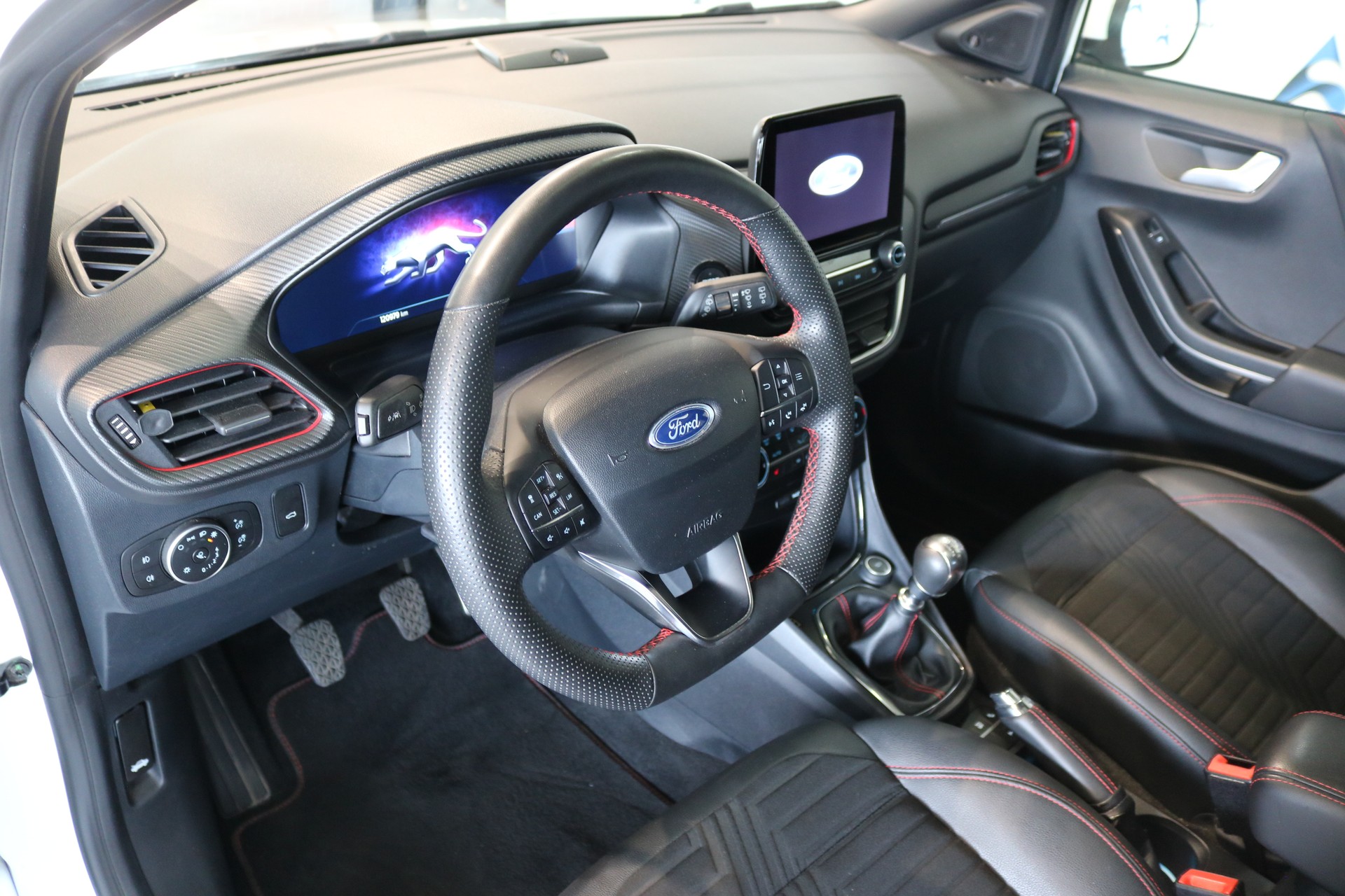 FORD Puma 1.0 MHEV ST-Line X-image-39
