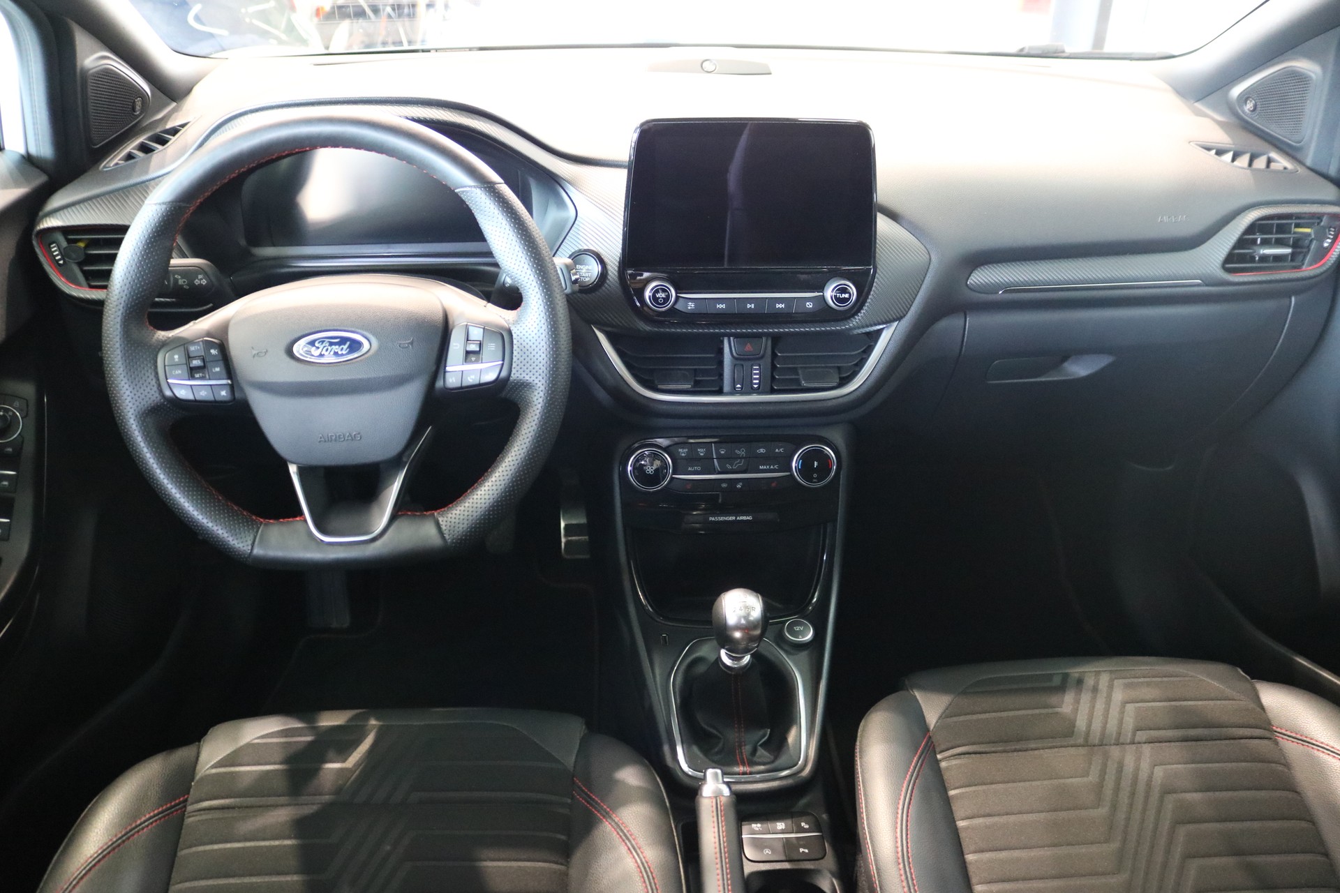 FORD Puma 1.0 MHEV ST-Line X-image-38