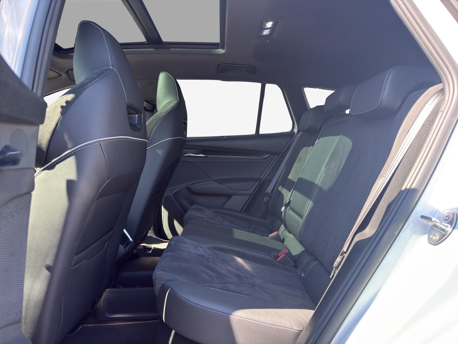 SKODA Enyaq iV 80x SportLine-image-12