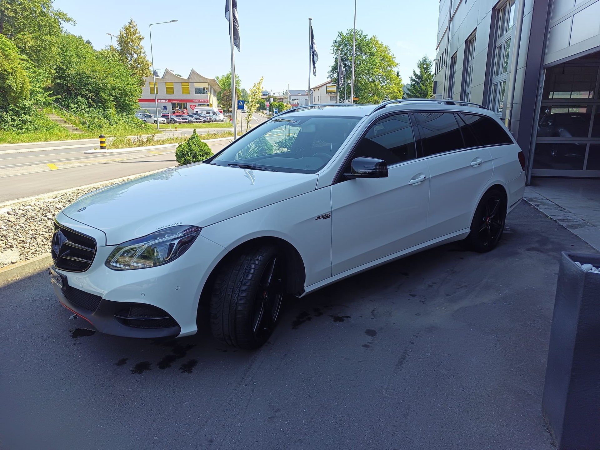 MERCEDES-BENZ E 250 BlueTEC Avantgarde 4Matic 7G-Tronic-image-0