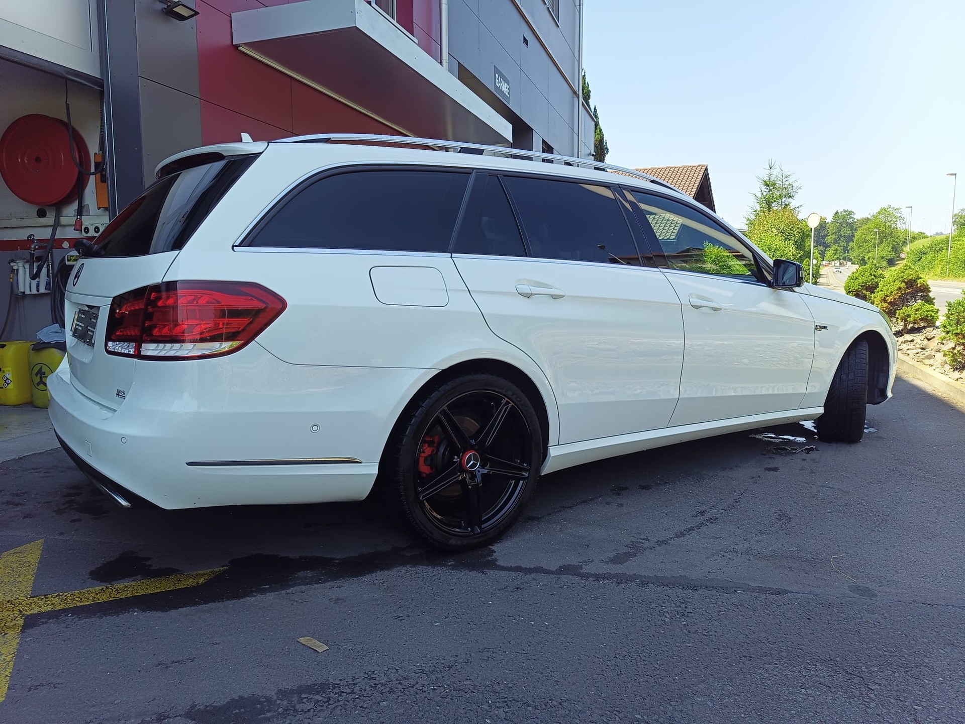 MERCEDES-BENZ E 250 BlueTEC Avantgarde 4Matic 7G-Tronic-image-3