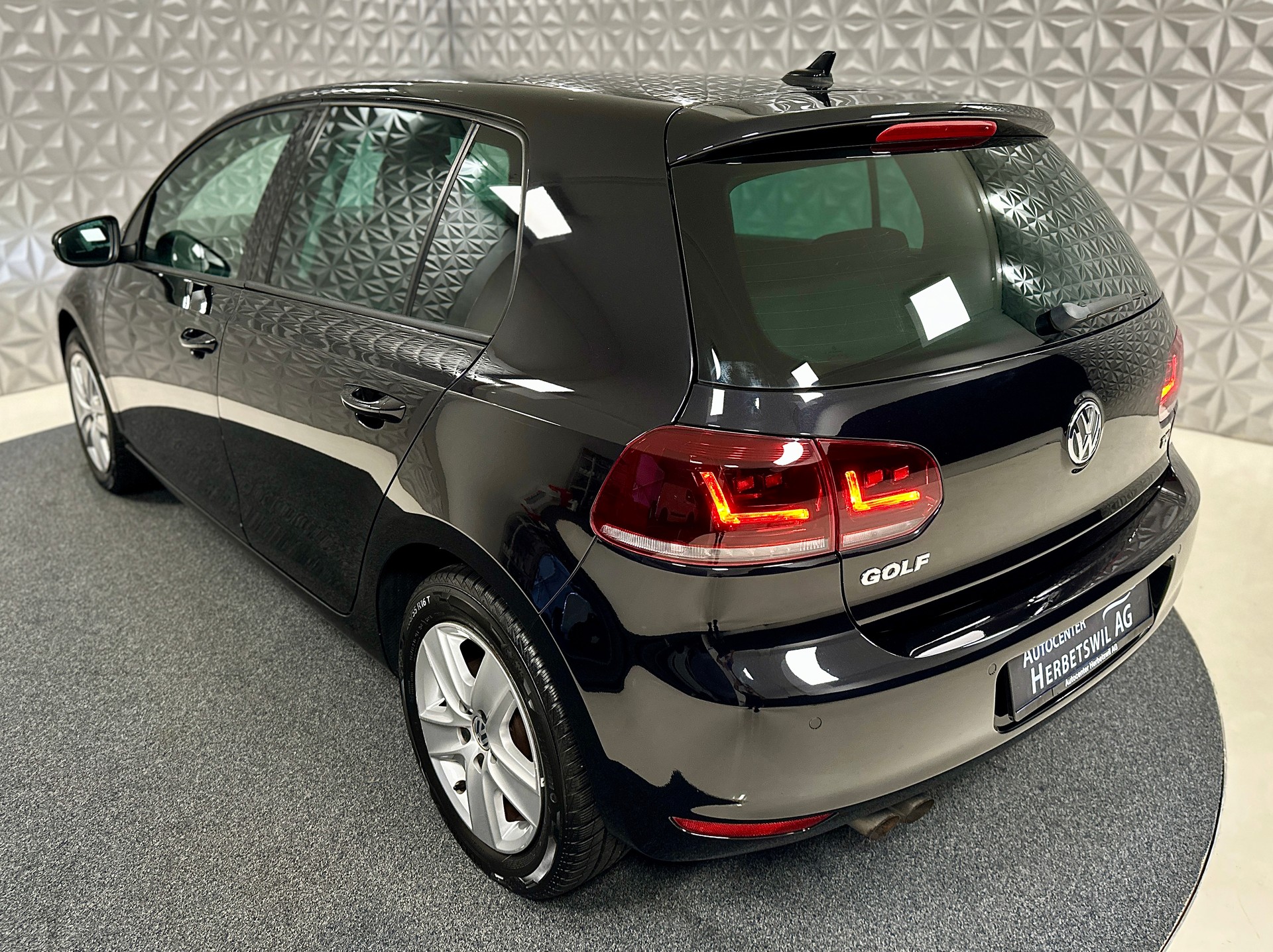 VW Golf 1.4 TSI Highline DSG-image-9