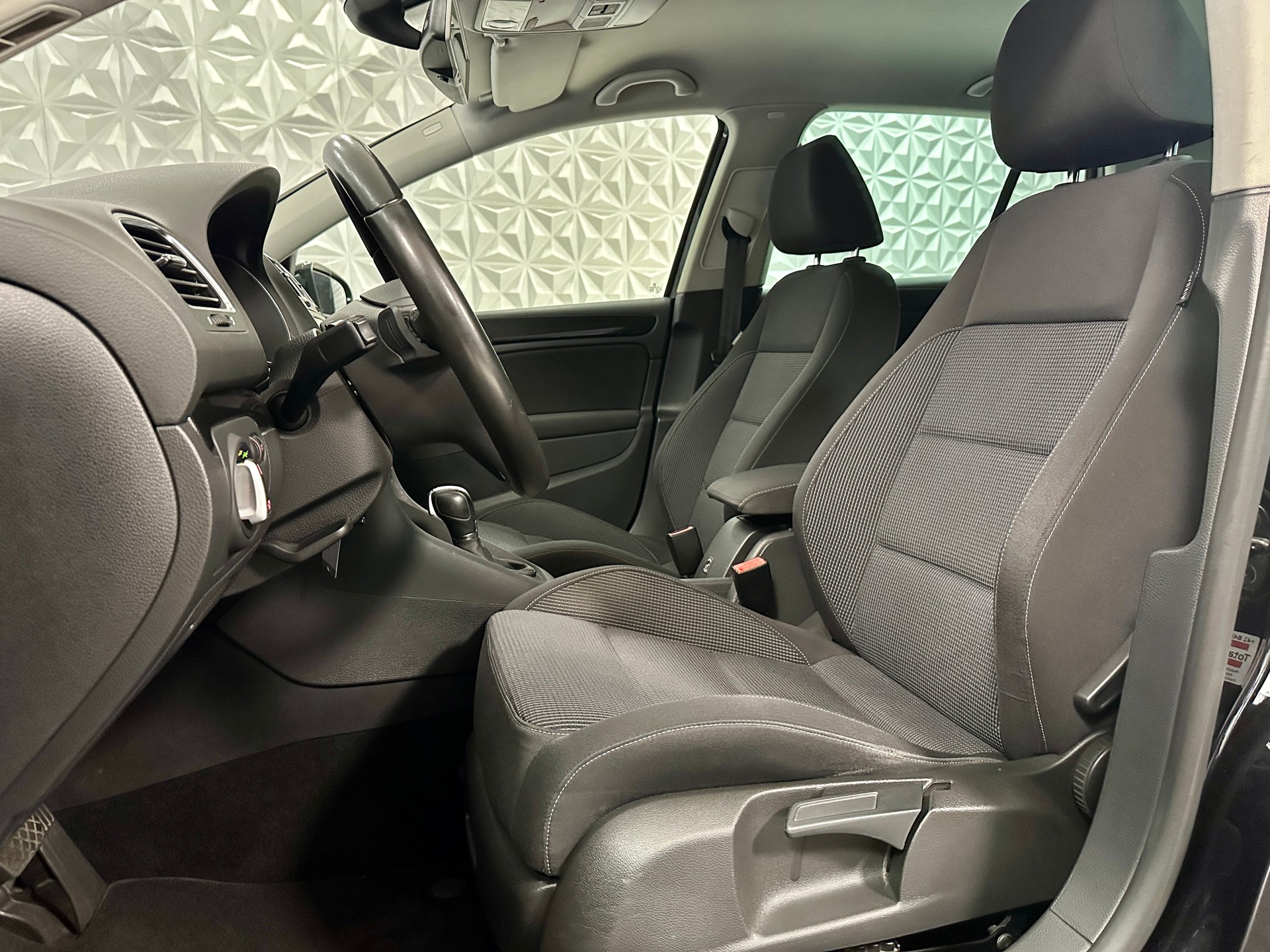 VW Golf 1.4 TSI Highline DSG-image-11
