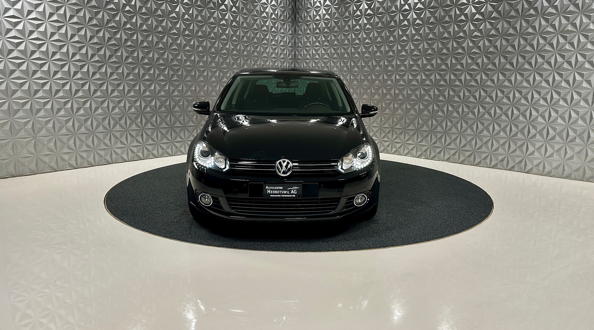 VW Golf 1.4 TSI Highline DSG-image-1