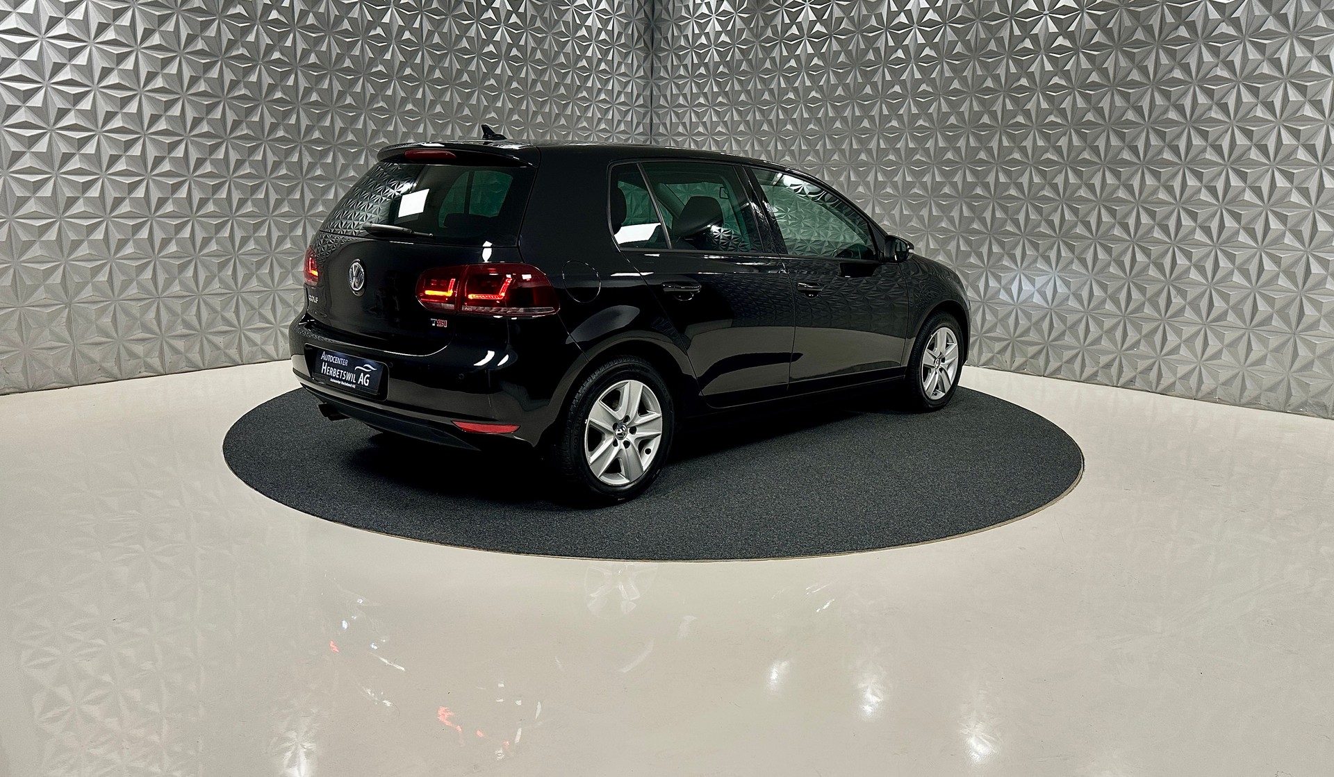 VW Golf 1.4 TSI Highline DSG-image-4