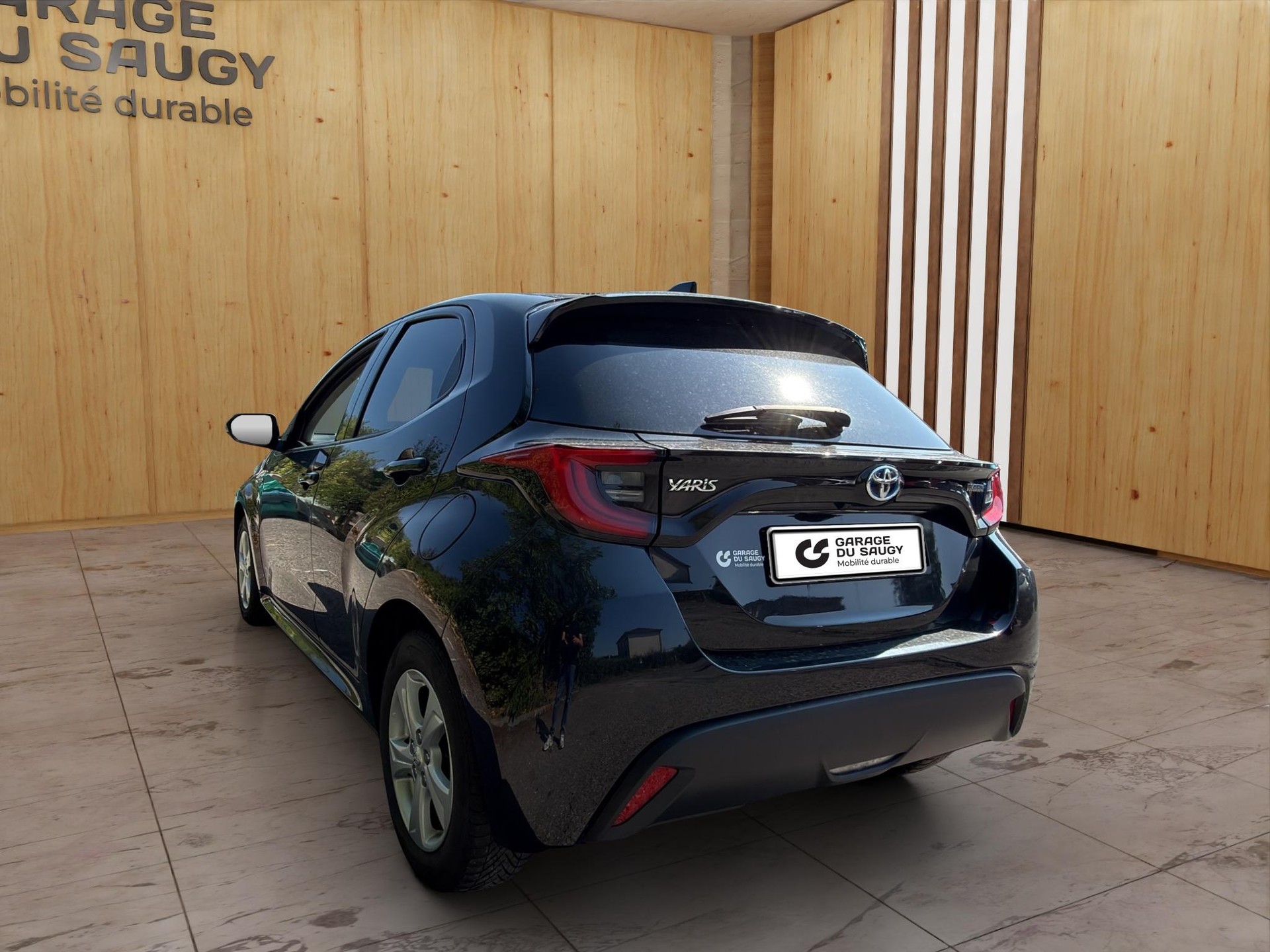 TOYOTA Yaris 1.5 VVT-i HSD Trend-image-3