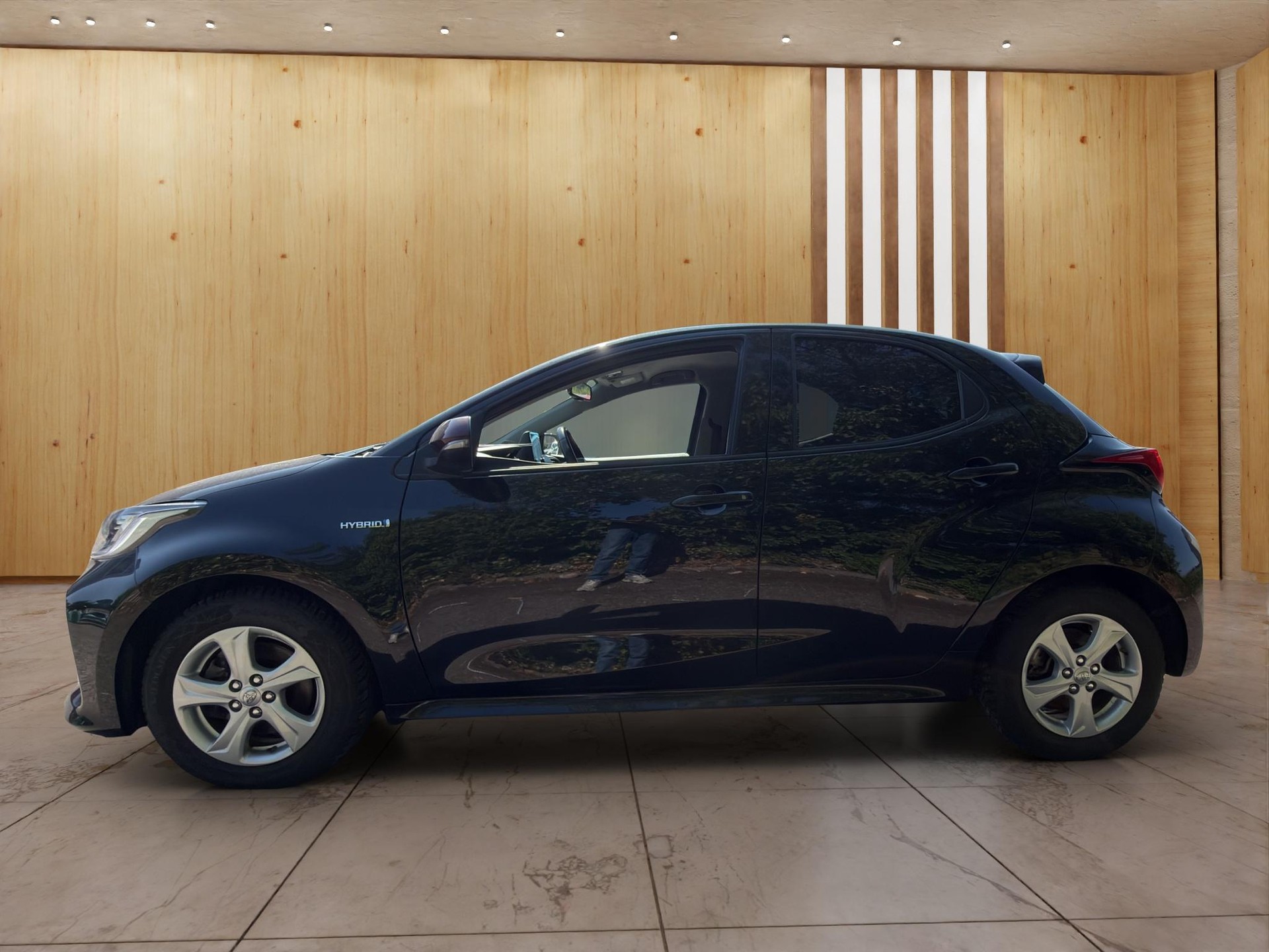 TOYOTA Yaris 1.5 VVT-i HSD Trend-image-2