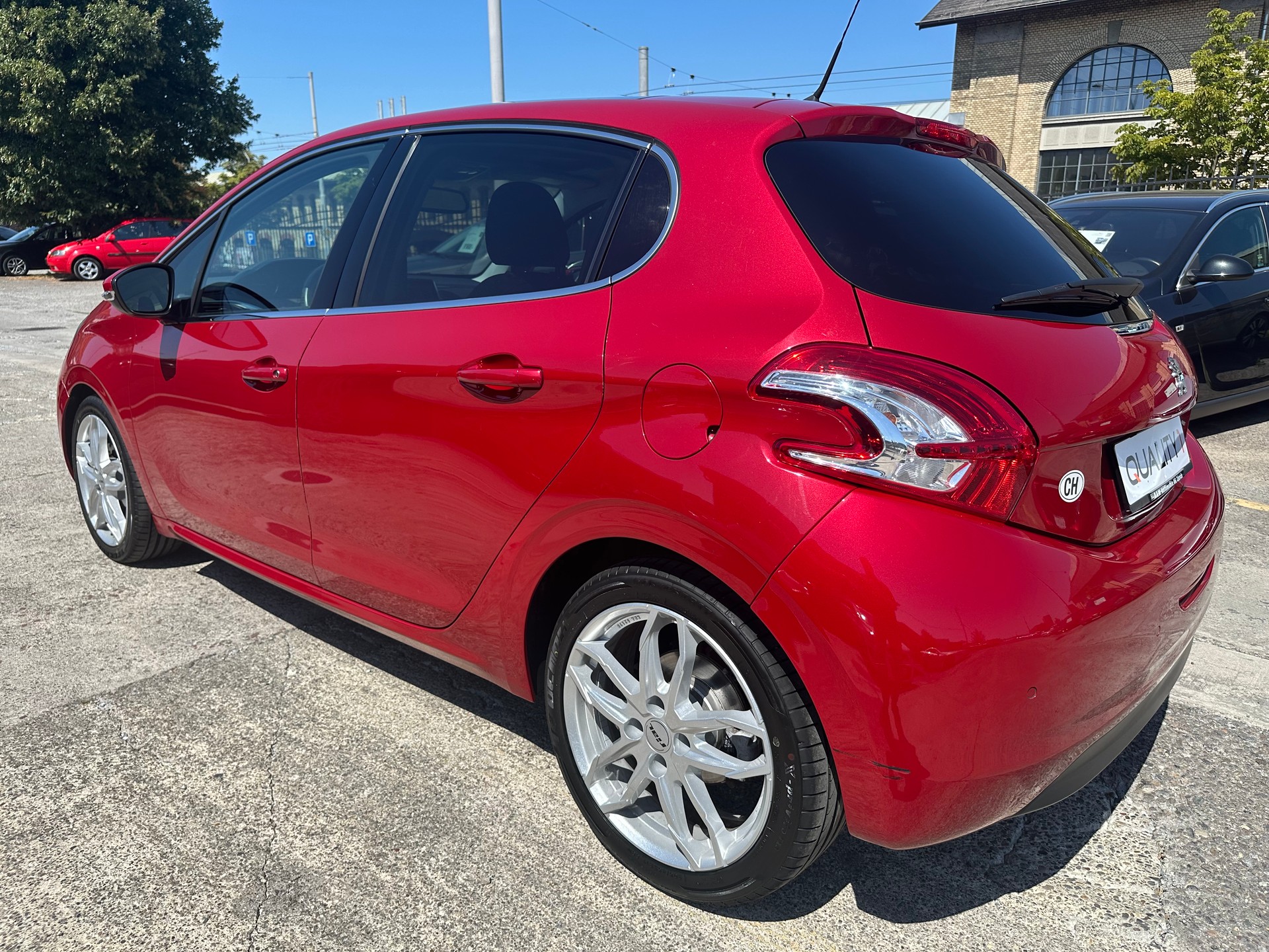 PEUGEOT 208 1.6 VTI Allure Automatik-image-5