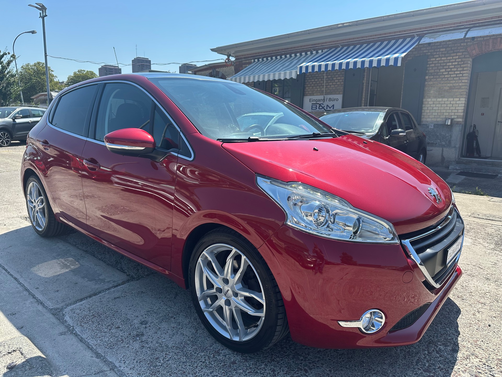 PEUGEOT 208 1.6 VTI Allure Automatik-image-2