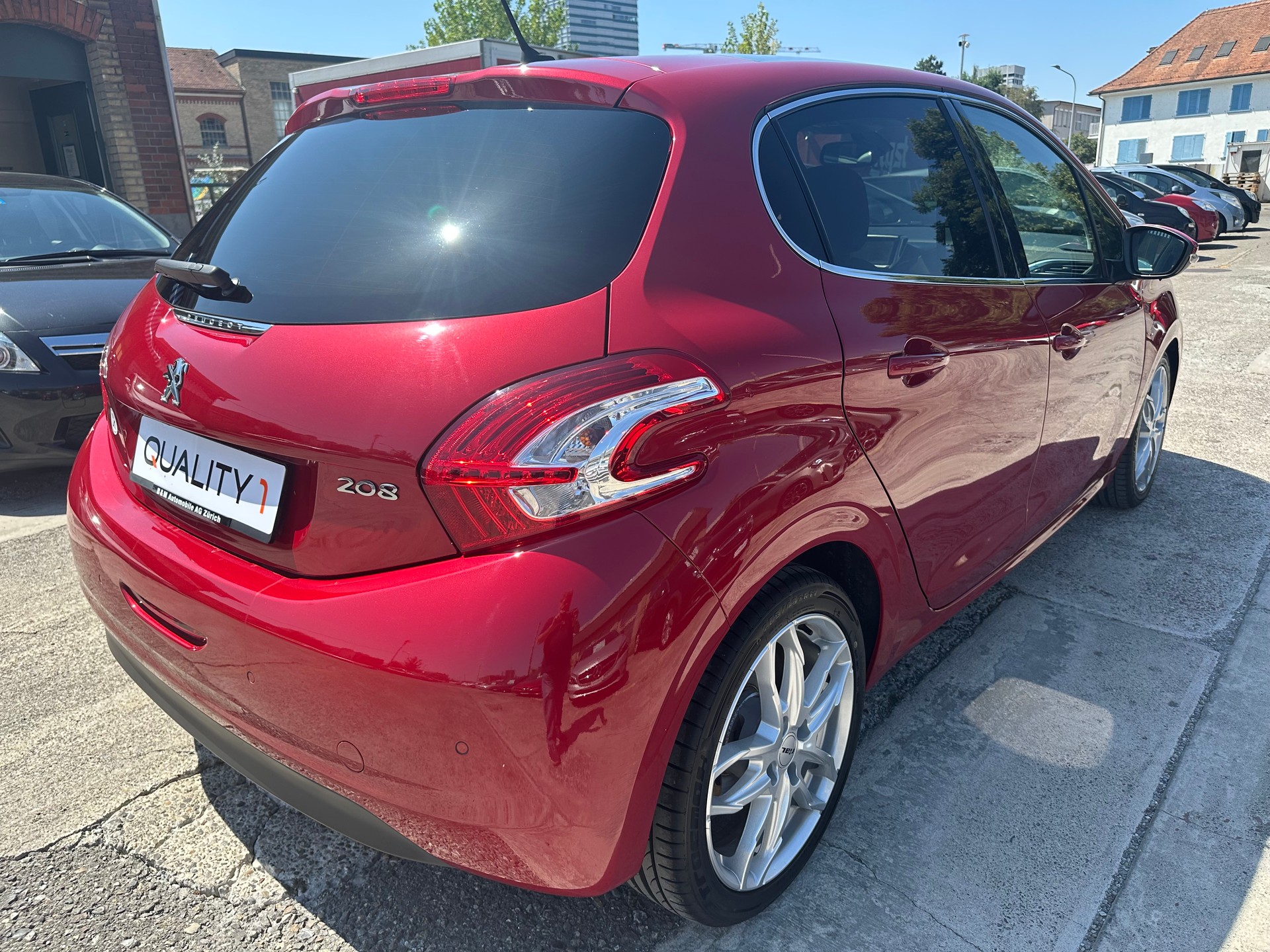 PEUGEOT 208 1.6 VTI Allure Automatik-image-6