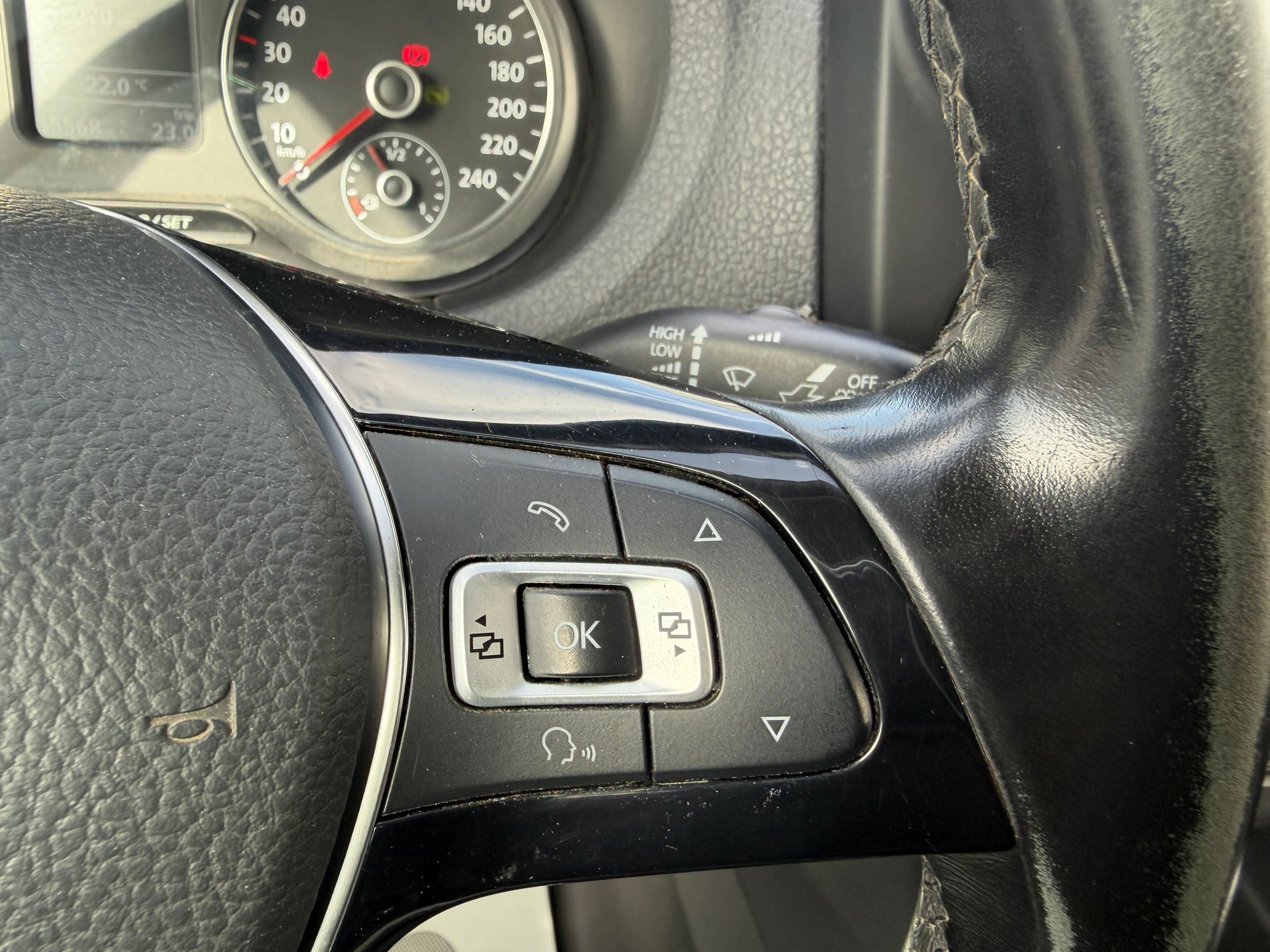 VW Amarok 2.0 BiTDI 4Motion permanent A*NUR 56000 KM*NAVIGATION*RÜCKFAHRKAMERA*AHK 3500 KG*-image-17
