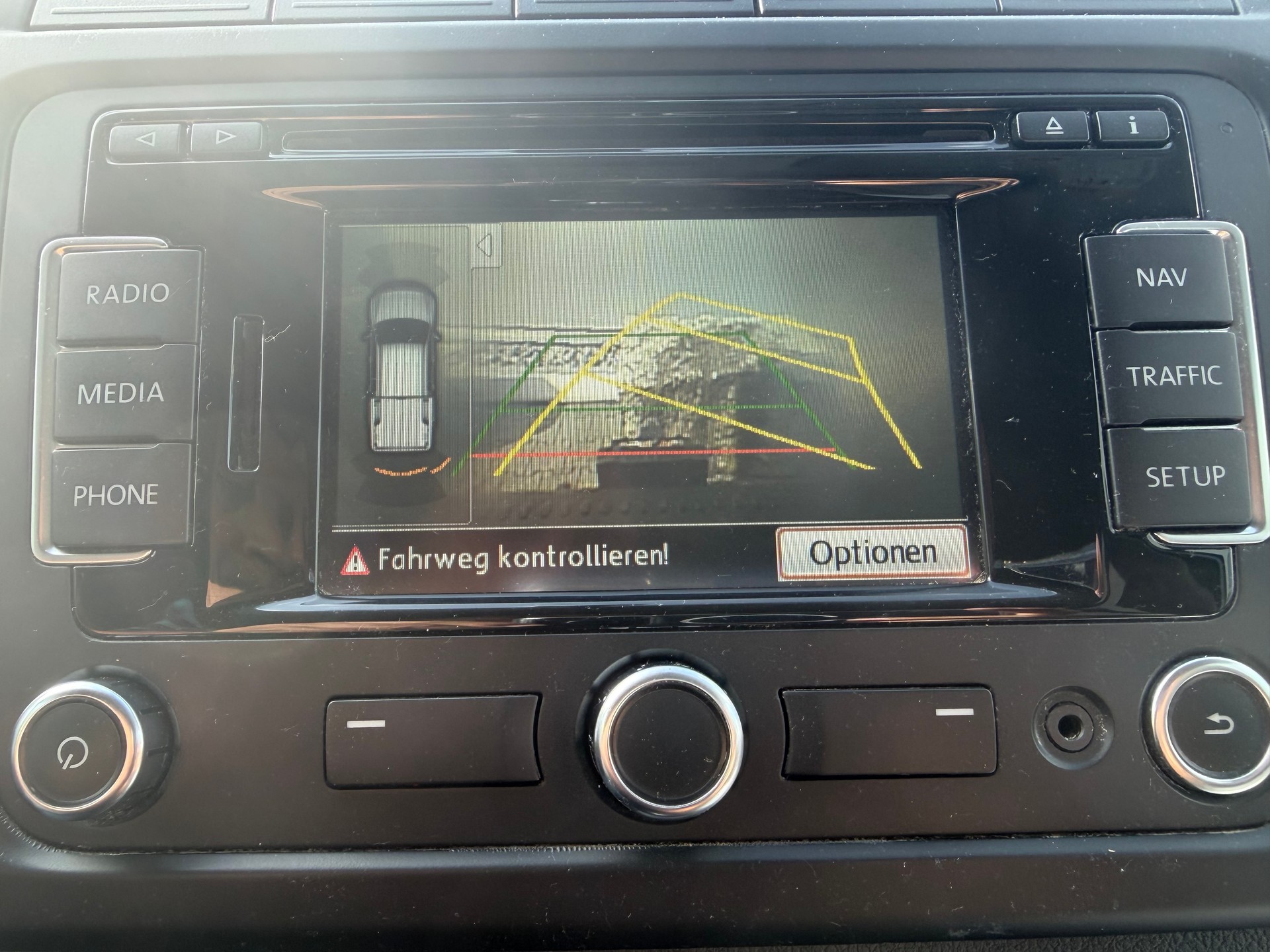 VW Amarok 2.0 BiTDI 4Motion permanent A*NUR 56000 KM*NAVIGATION*RÜCKFAHRKAMERA*AHK 3500 KG*-image-13
