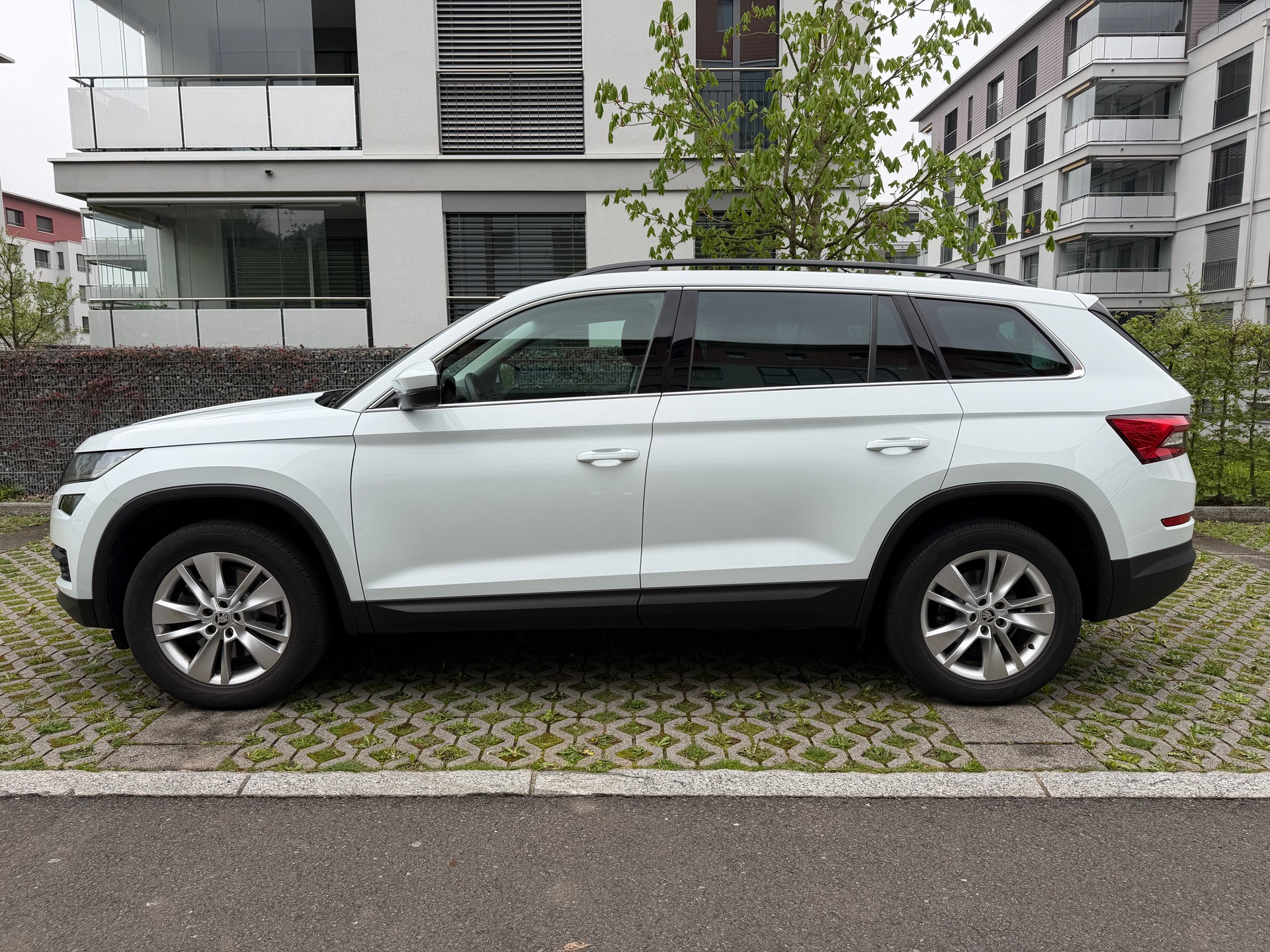 SKODA 2.0 TSI Style DSG-image-1