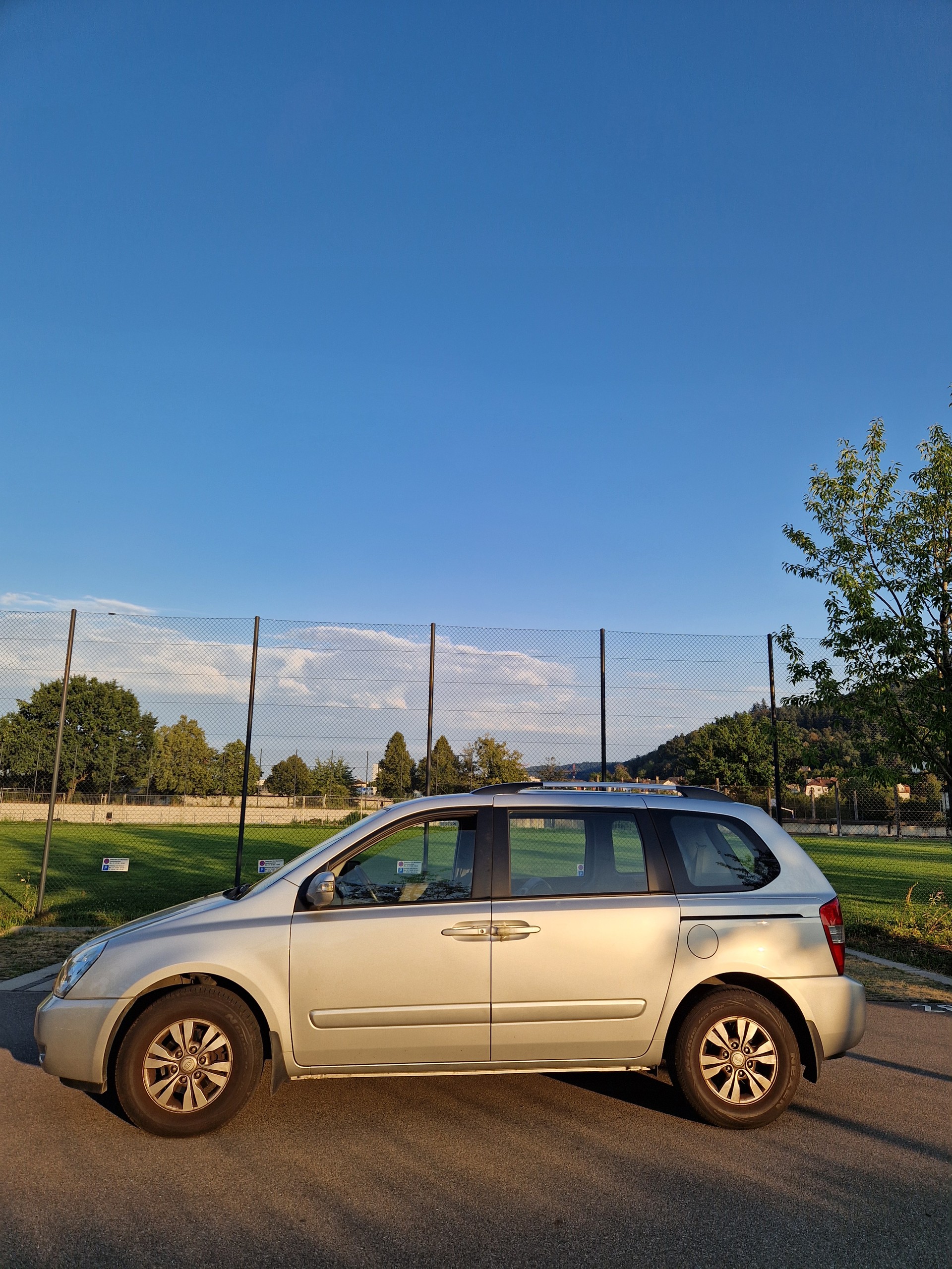 KIA 2.2 CRDi VGT Trend-image-0
