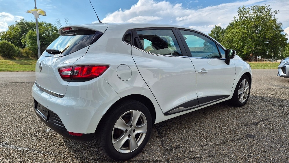 RENAULT Clio 0.9 12V Swiss Edition-image-3