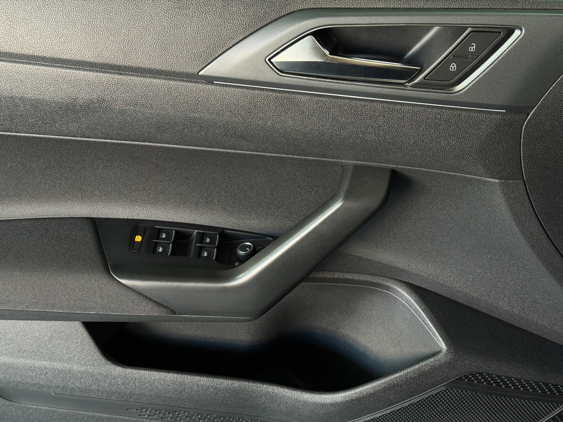 VW Taigo 1.5 TSI R-Line Business DSG "RF.-Kamera-Navi-Side&Lane Assist"-image-8
