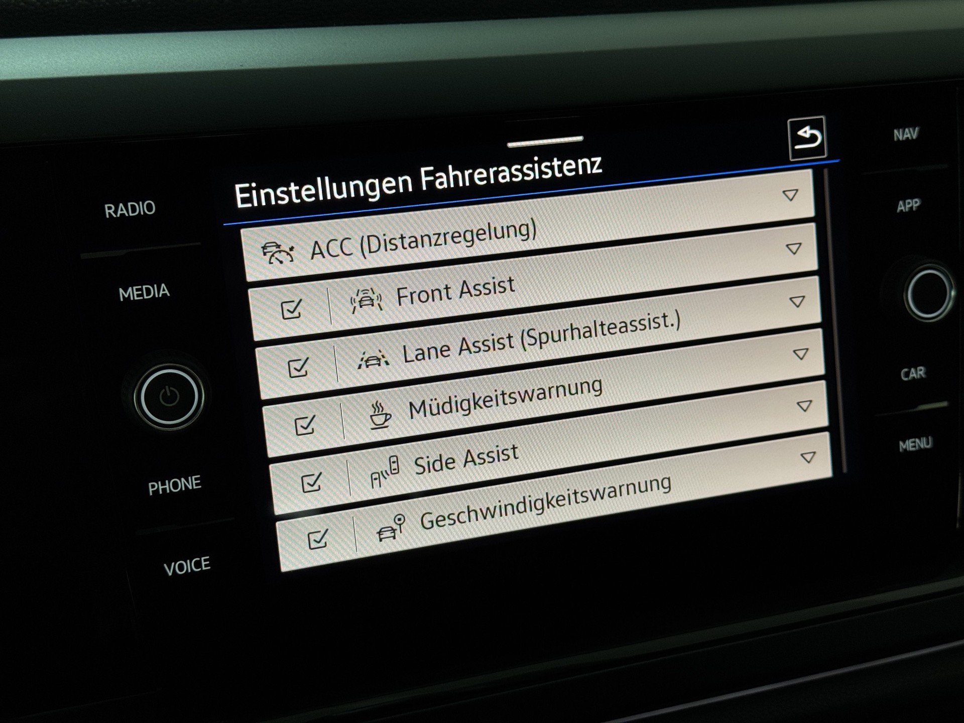 VW Taigo 1.5 TSI R-Line Business DSG "RF.-Kamera-Navi-Side&Lane Assist"-image-18