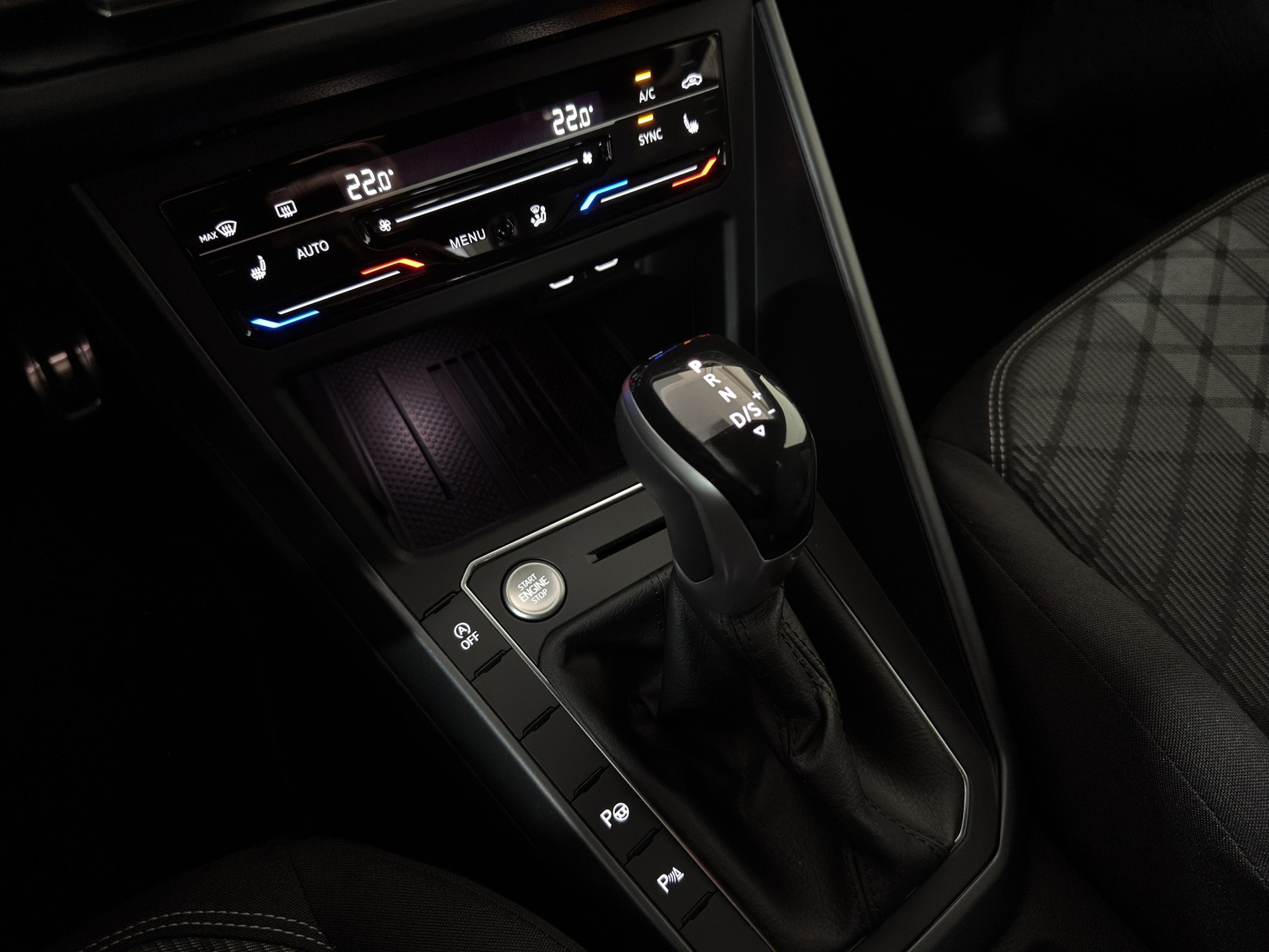 VW Taigo 1.5 TSI R-Line Business DSG "RF.-Kamera-Navi-Side&Lane Assist"-image-13