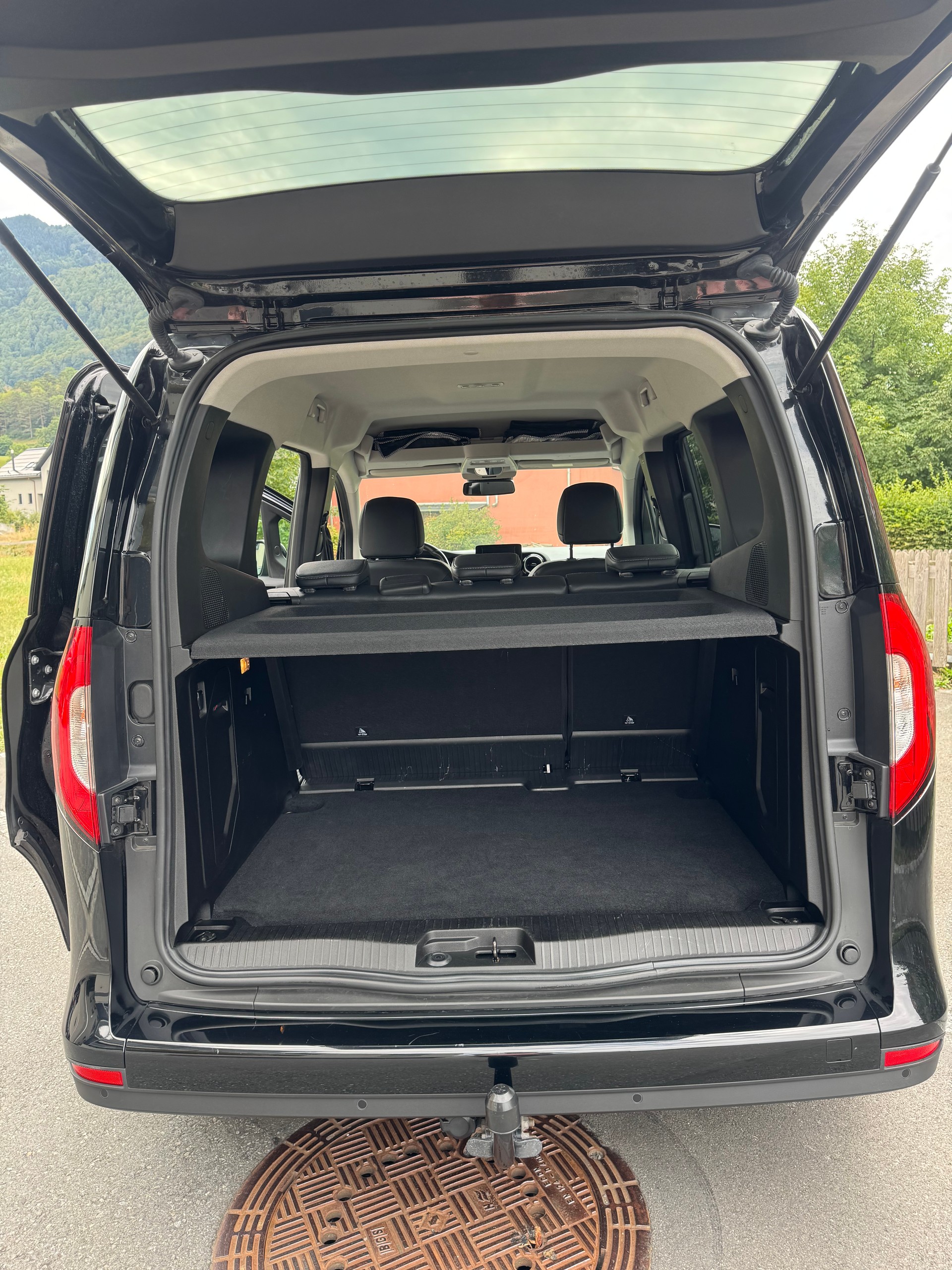 MERCEDES-BENZ T-Class 180 d Progressive-image-5