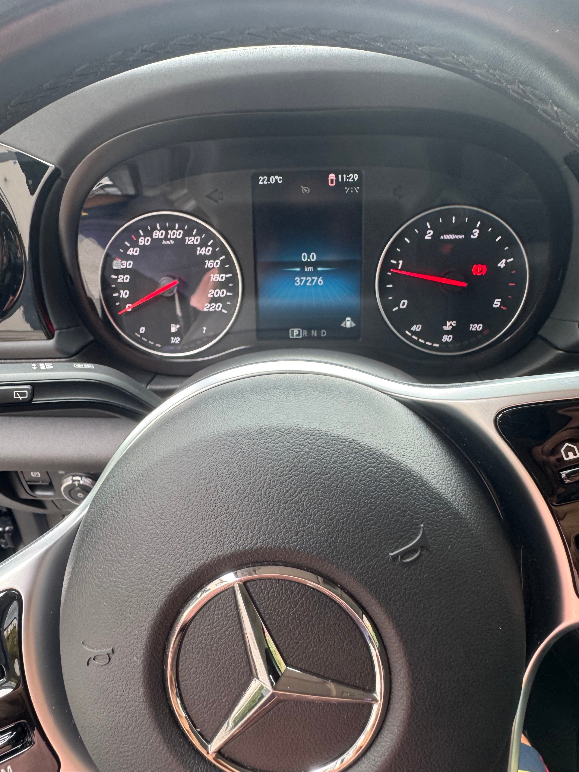 MERCEDES-BENZ T-Class 180 d Progressive-image-4