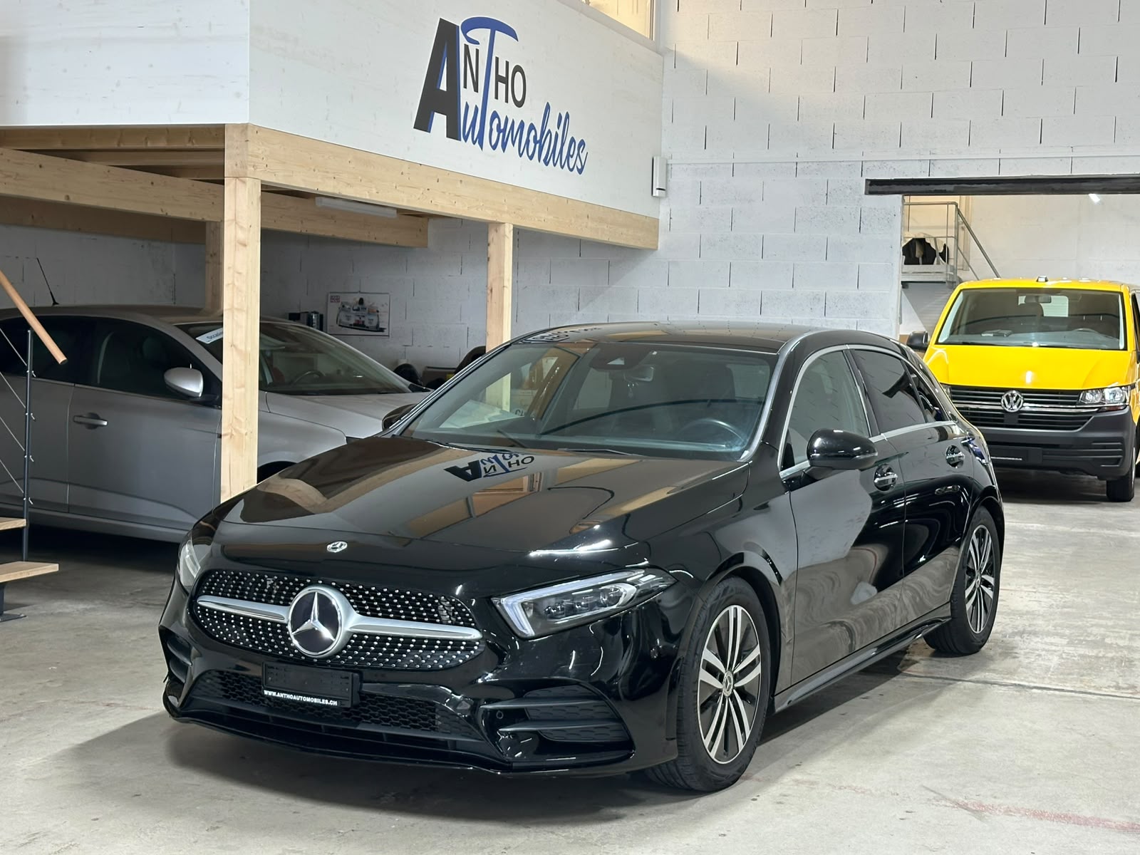 MERCEDES-BENZ A 220 Progressive 7G-DCT-image-0
