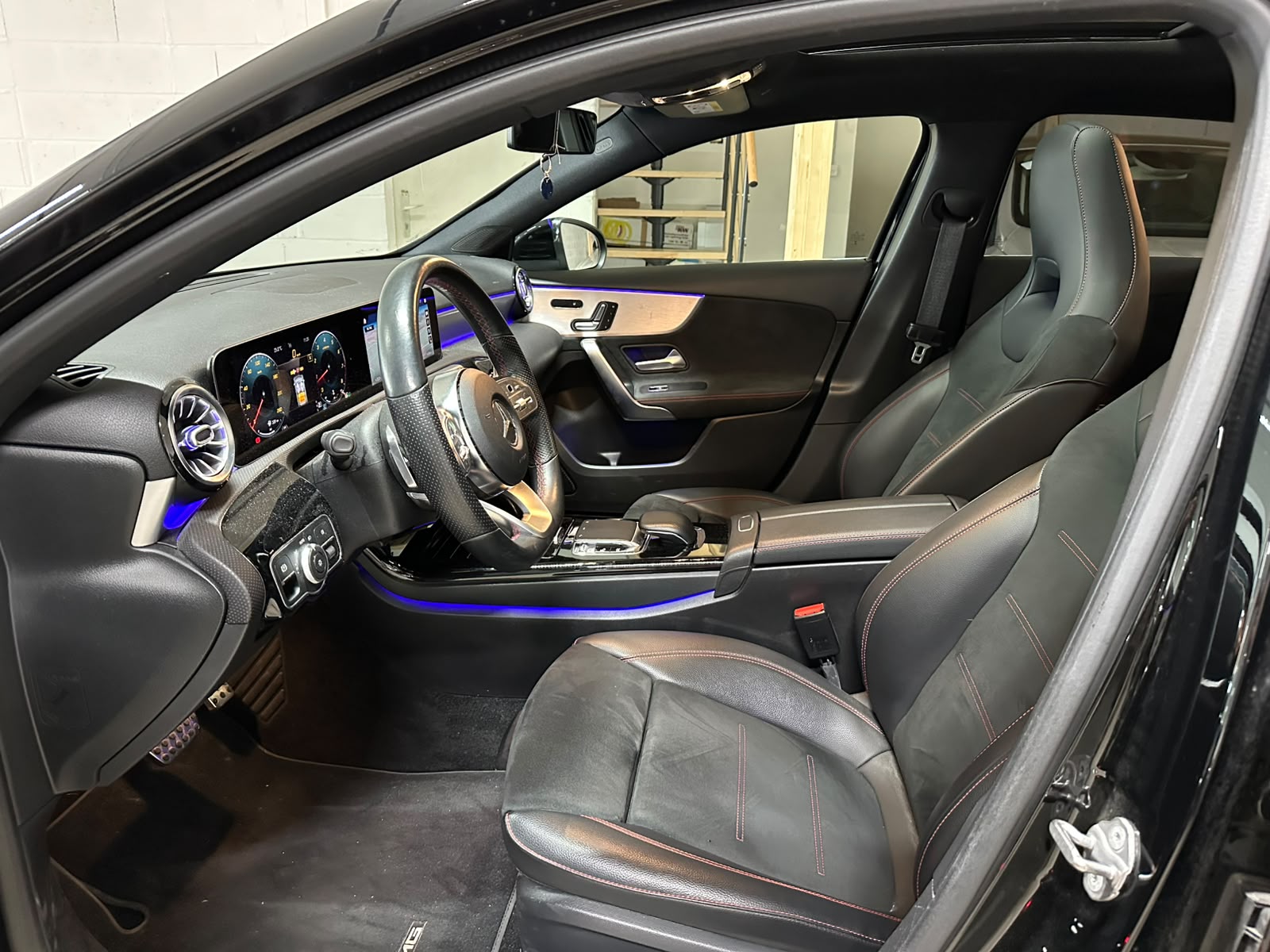 MERCEDES-BENZ A 220 Progressive 7G-DCT-image-10