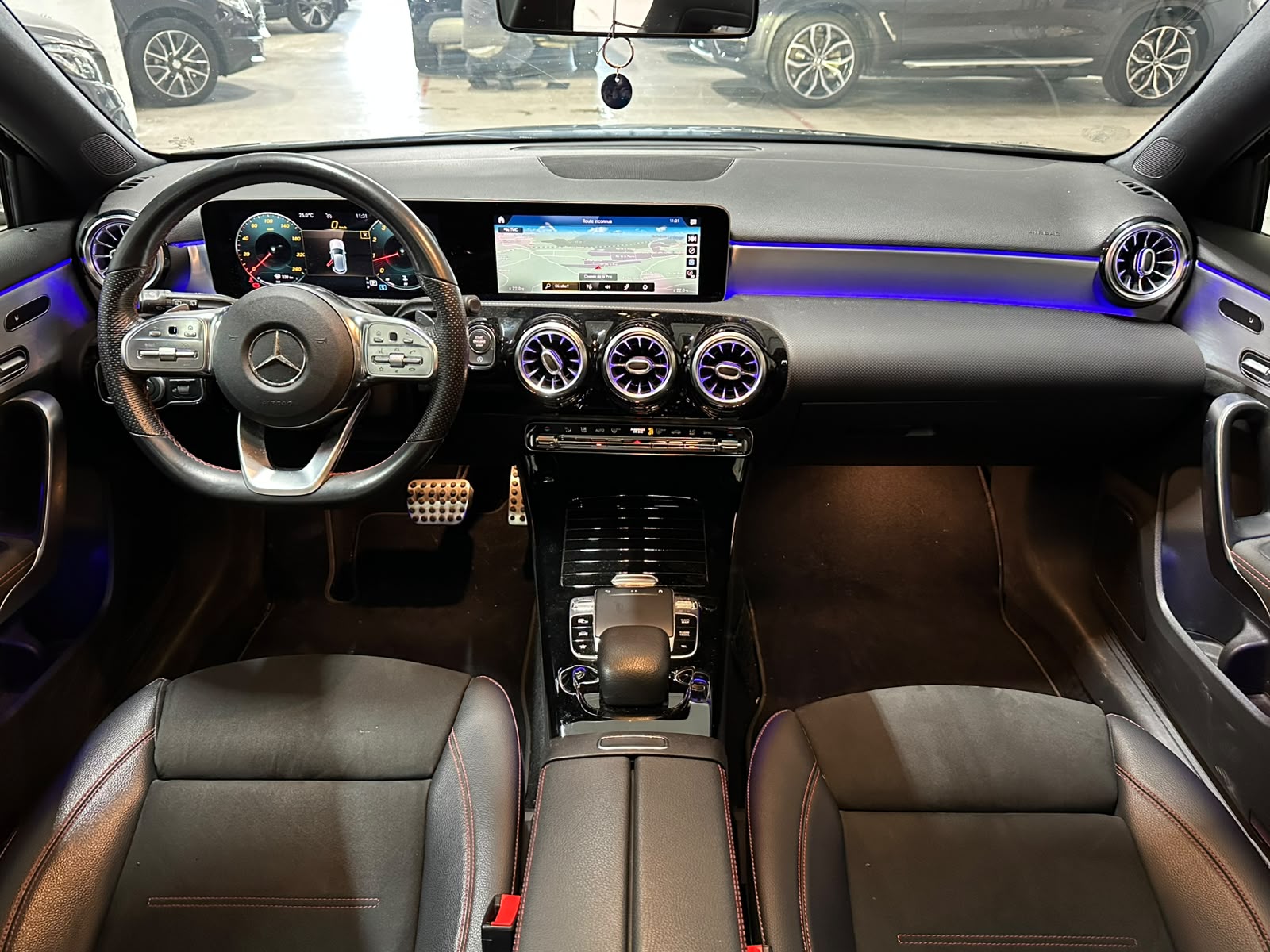 MERCEDES-BENZ A 220 Progressive 7G-DCT-image-6