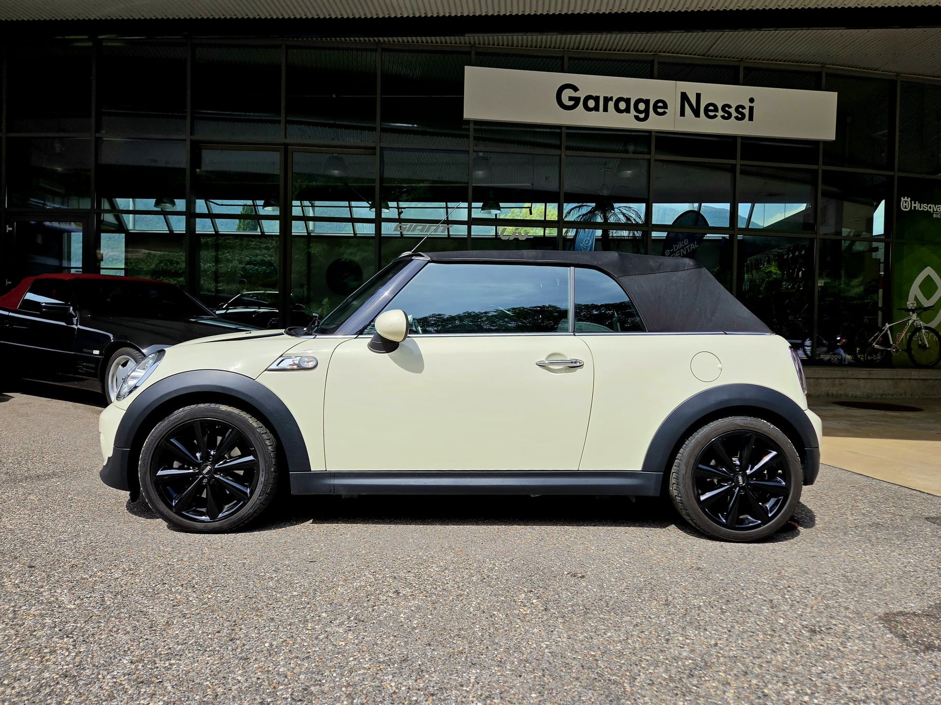MINI Cooper S Cabriolet Steptronic-image-5