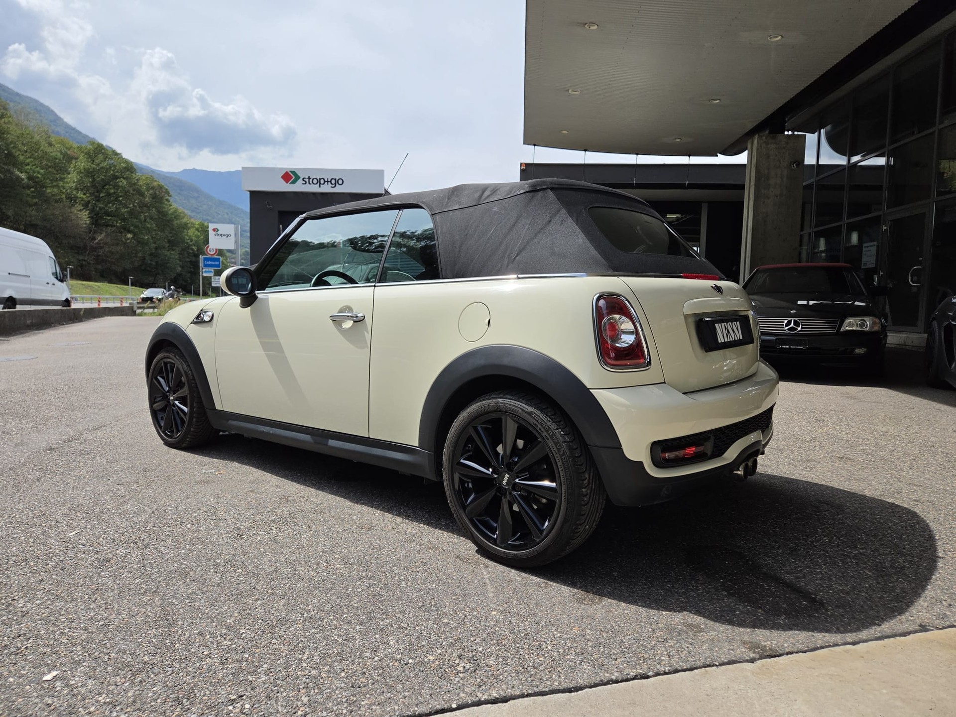 MINI Cooper S Cabriolet Steptronic-image-4