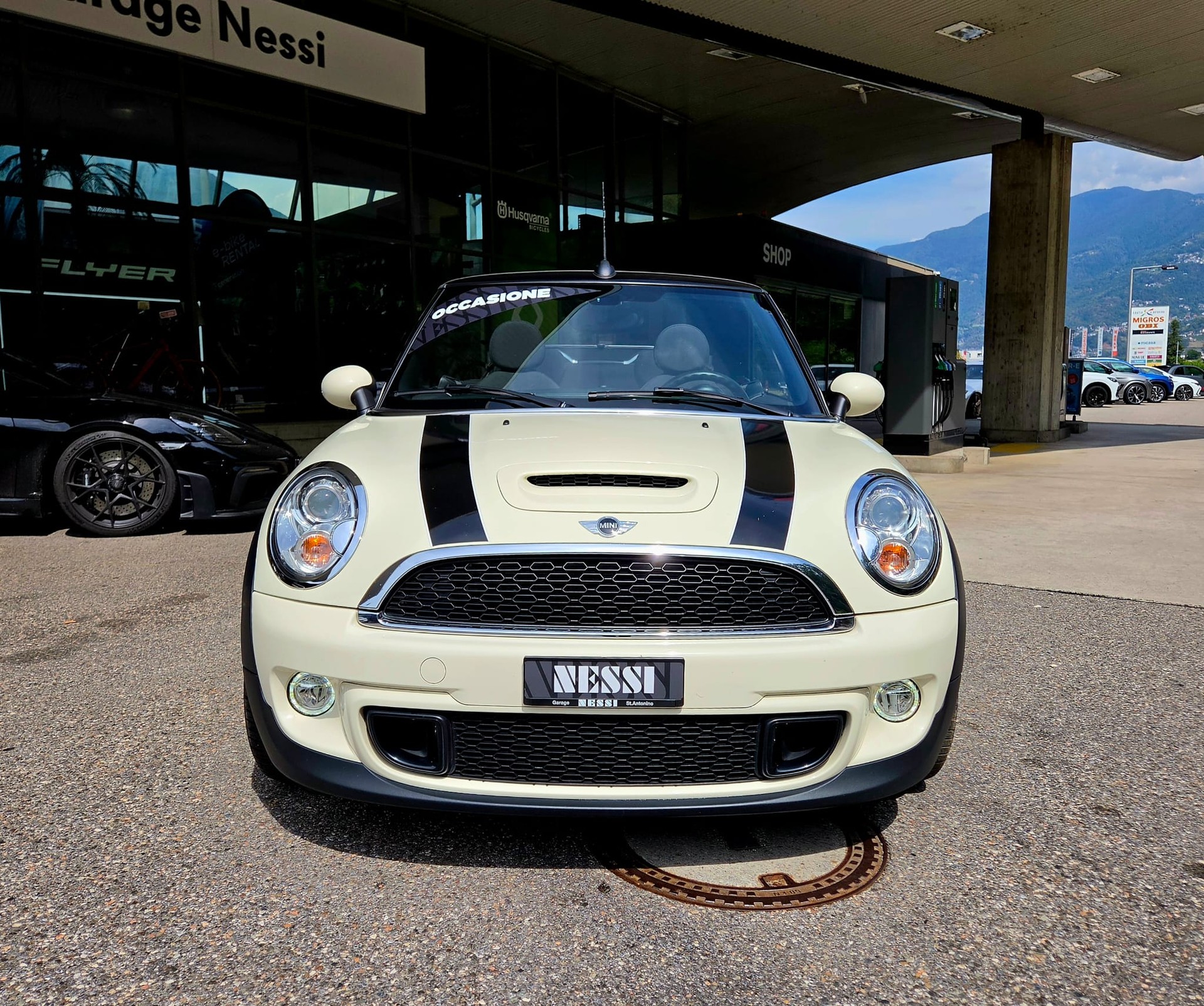 MINI Cooper S Cabriolet Steptronic-showroom-element-3