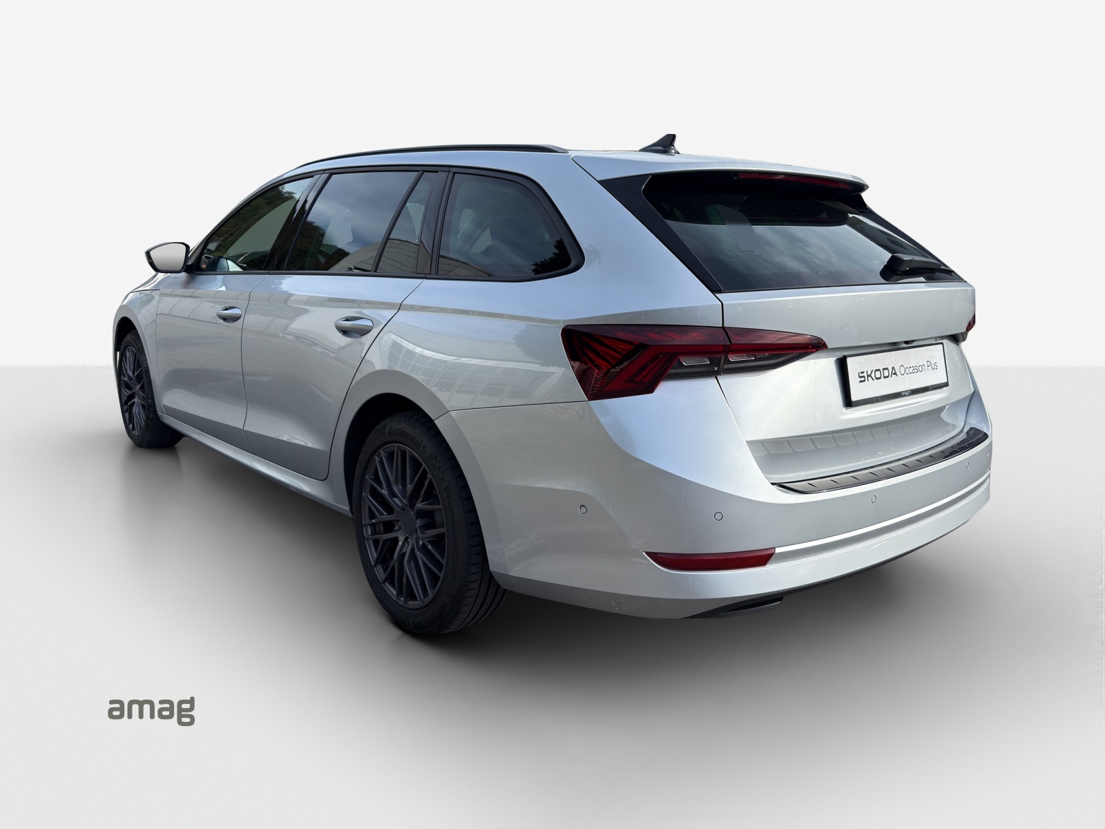 SKODA Octavia Combi 2.0 TDI DSG Ambition 4x4-image-2