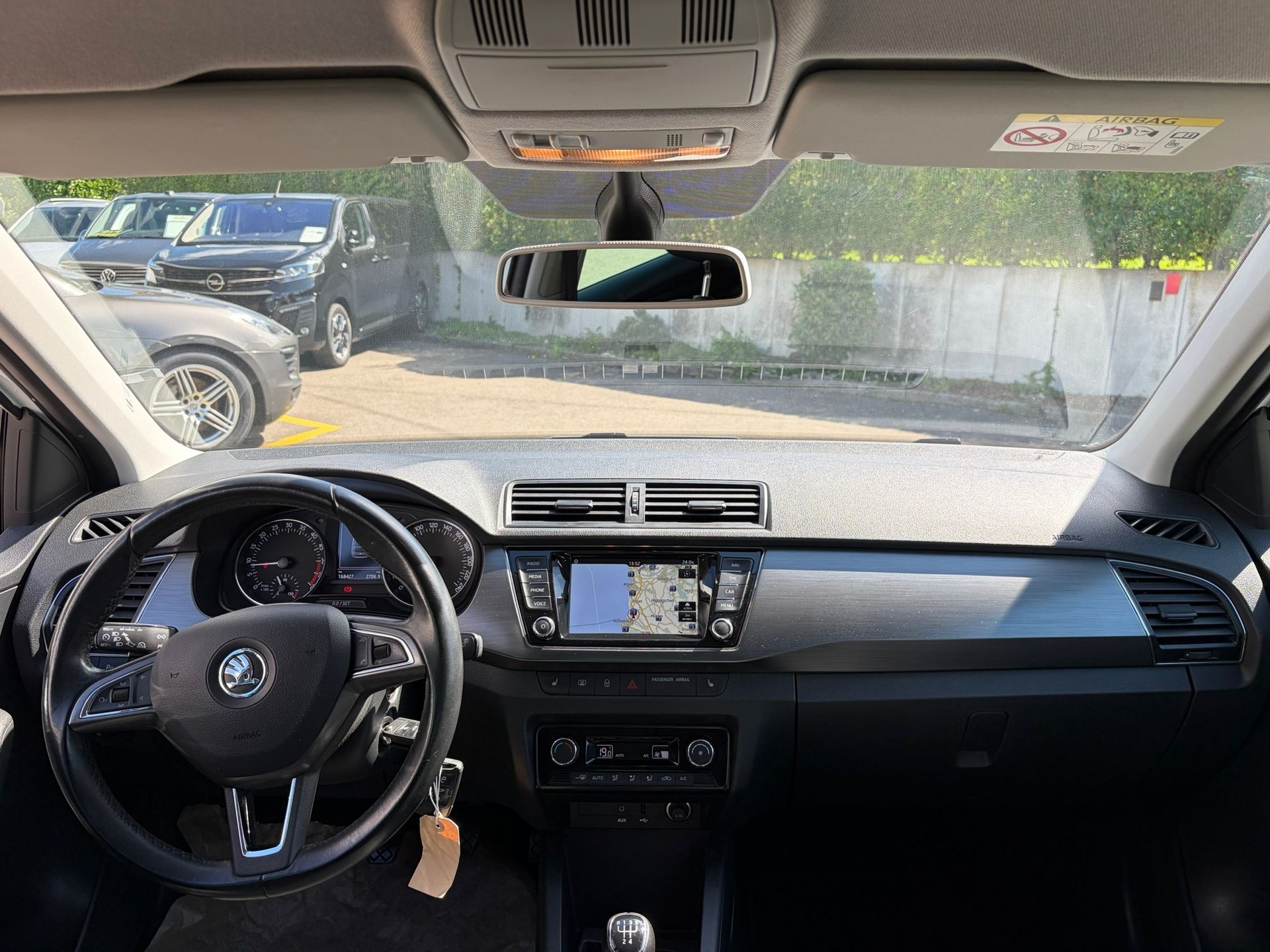 SKODA Fabia 1.4 TDI Ambition-image-8