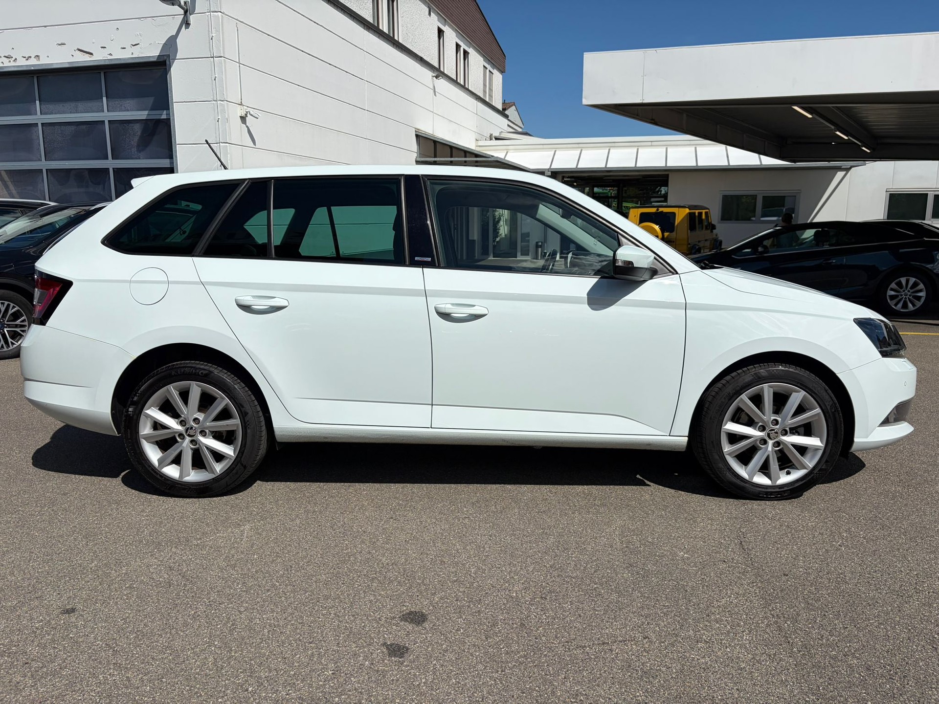 SKODA Fabia 1.4 TDI Ambition-image-4
