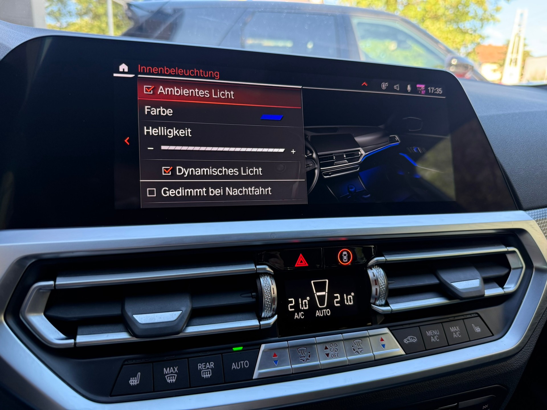 BMW 320d xDrive M Sport Touring-image-17