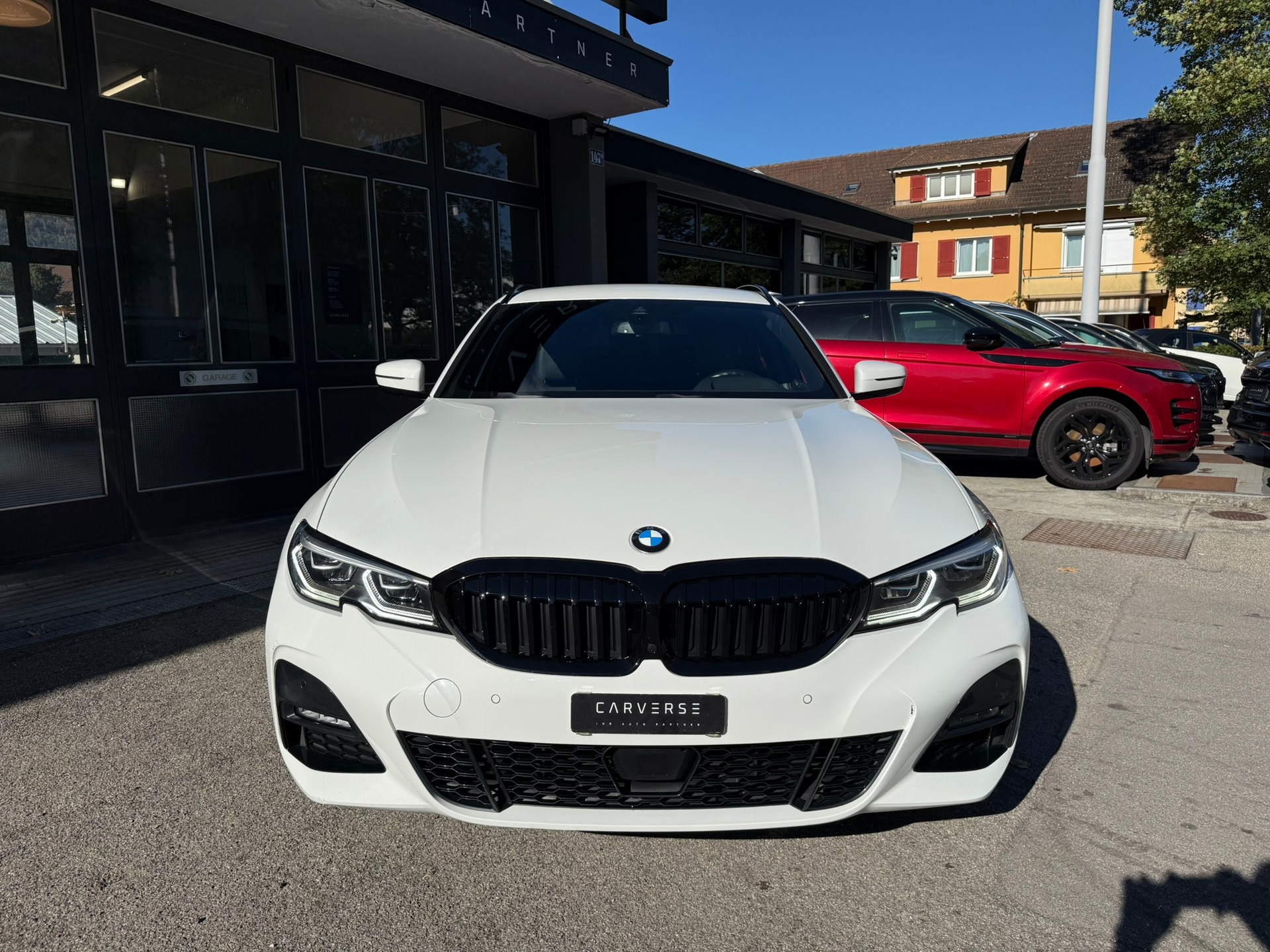 BMW 320d xDrive M Sport Touring-image-4