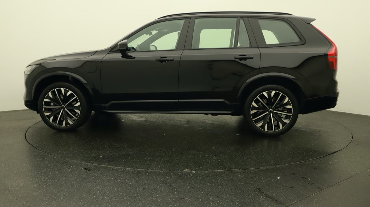 VOLVO XC90 T8 AWD PluginHybrid Ultra Dark Geartronic-image-1