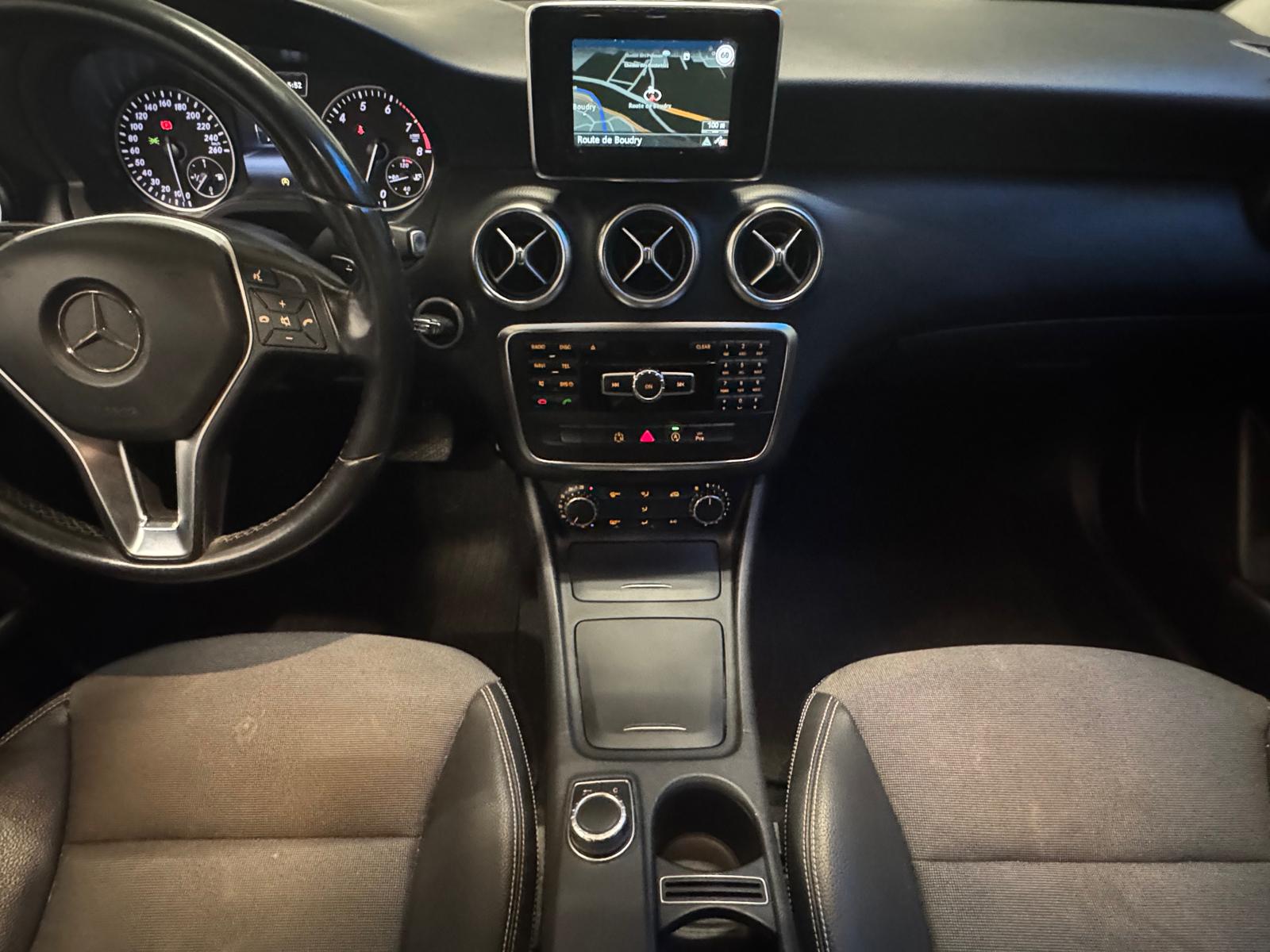 MERCEDES-BENZ A 180 Style 7G-DCT-image-20