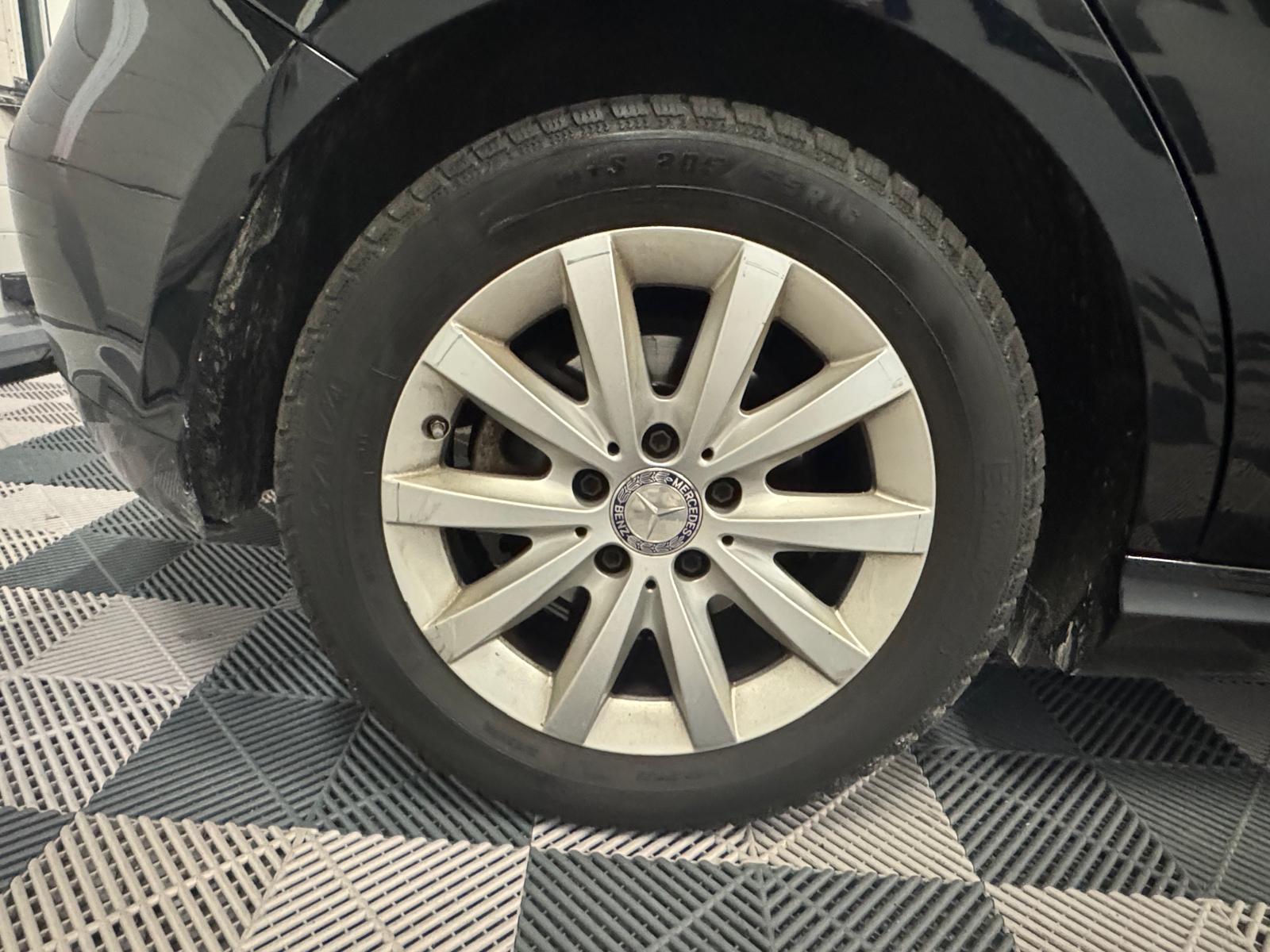 MERCEDES-BENZ A 180 Style 7G-DCT-image-27